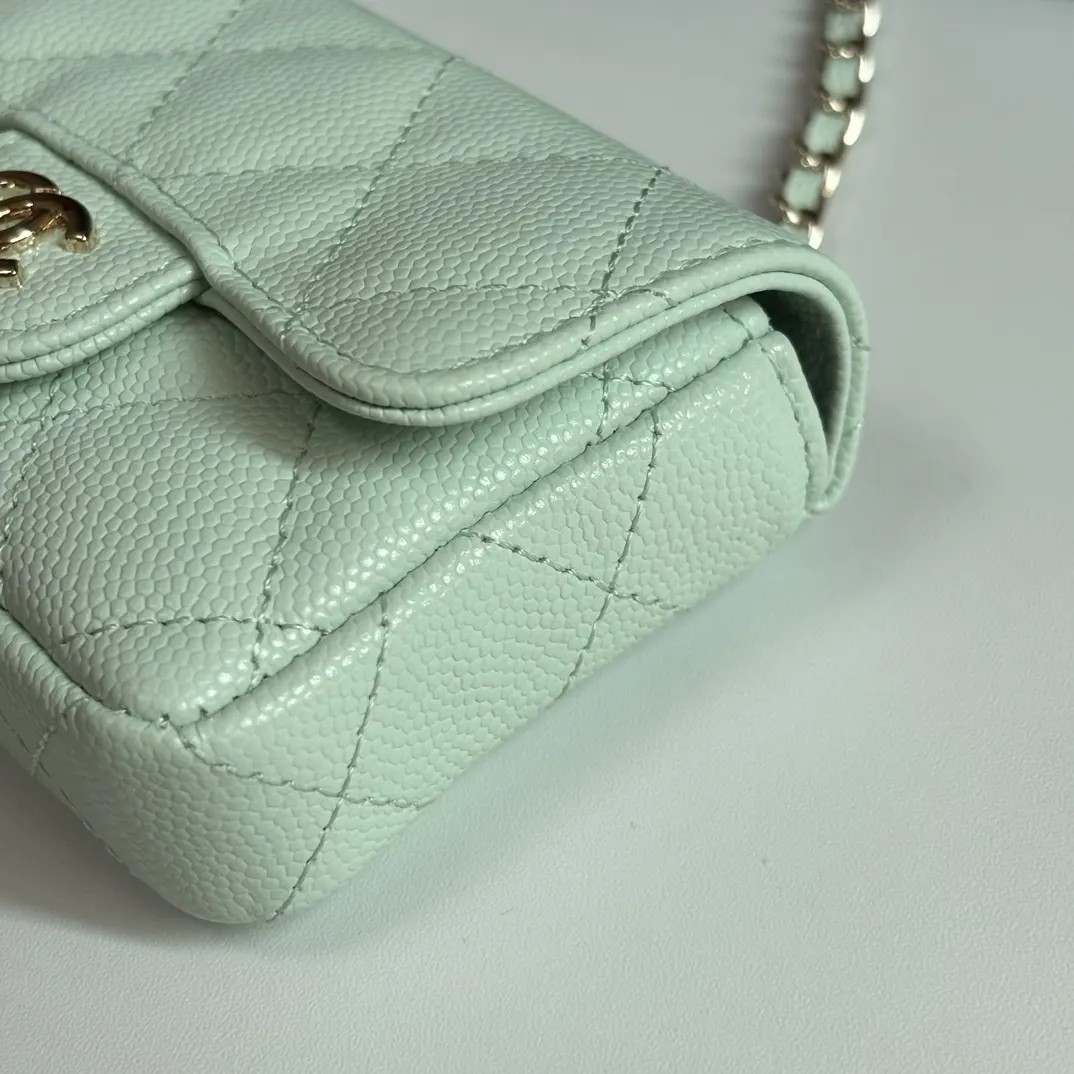 CHANEL 绿色牛皮翻盖链条包 单肩款