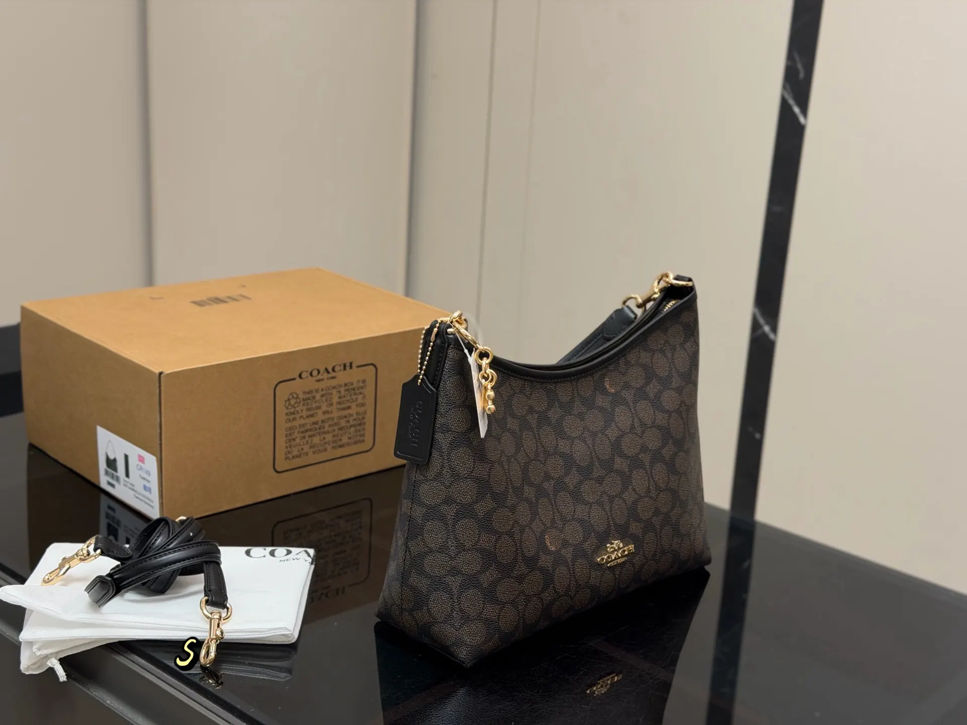 Coach Hobo 盒 laurel 腋下包 復古腋下背款(數字5) Coach Hobo 盒 laurel 腋下包 復古腋下背款(數字5)