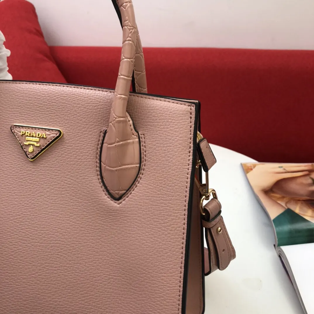 Prada 鳄鱼皮 牛皮 手提包