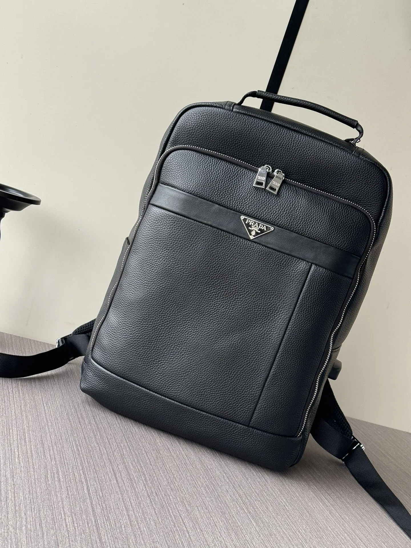 Prada 黑色 小牛皮 行李箱 旅行拉杆款 輕便出行款