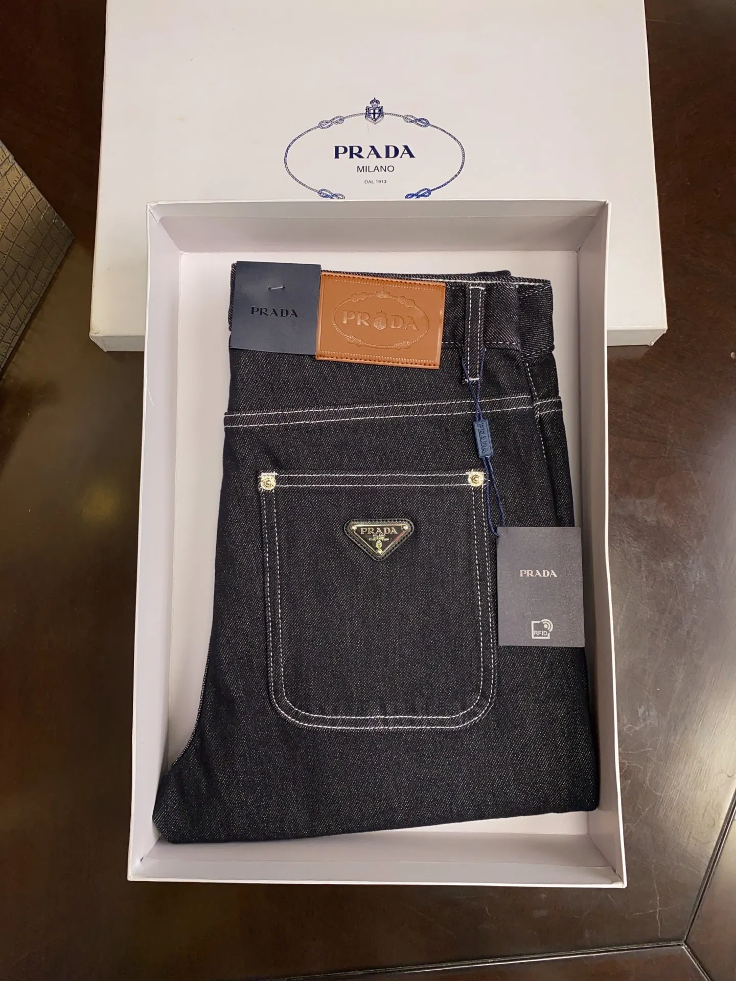 PRADA 皮革 棉质 牛仔裤 休闲寬鬆款