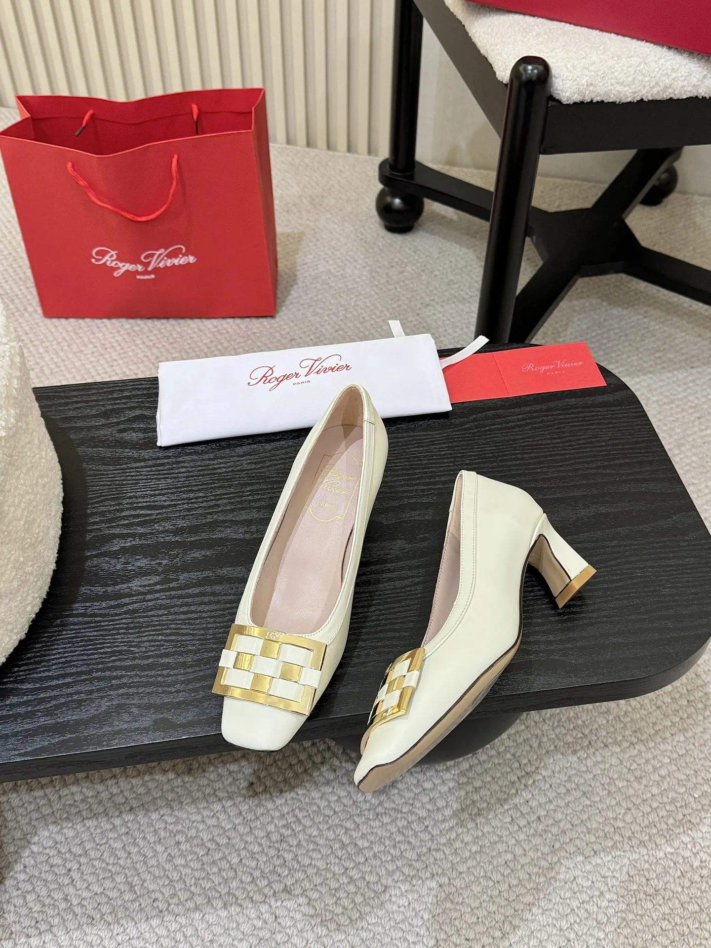 Roger Vivier 运动鞋 休闲百搭款 款03