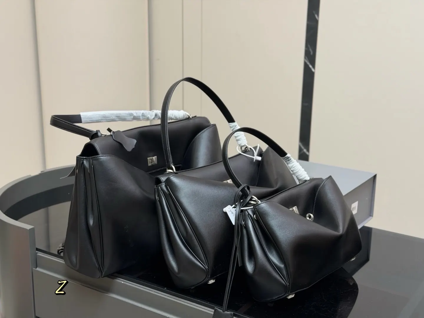 Balenciaga 巴黎世家 RODEO 托特包 矮个子也能驾驭 大容量托特款