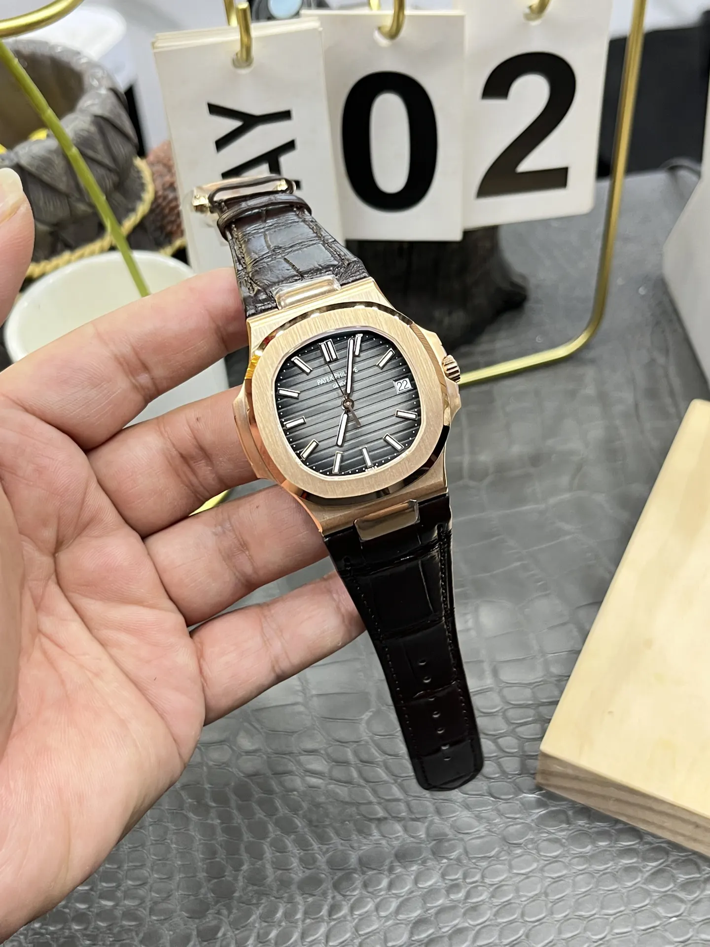 Patek Philippe 玫瑰金 鳄鱼皮 手表 经典腕表款
