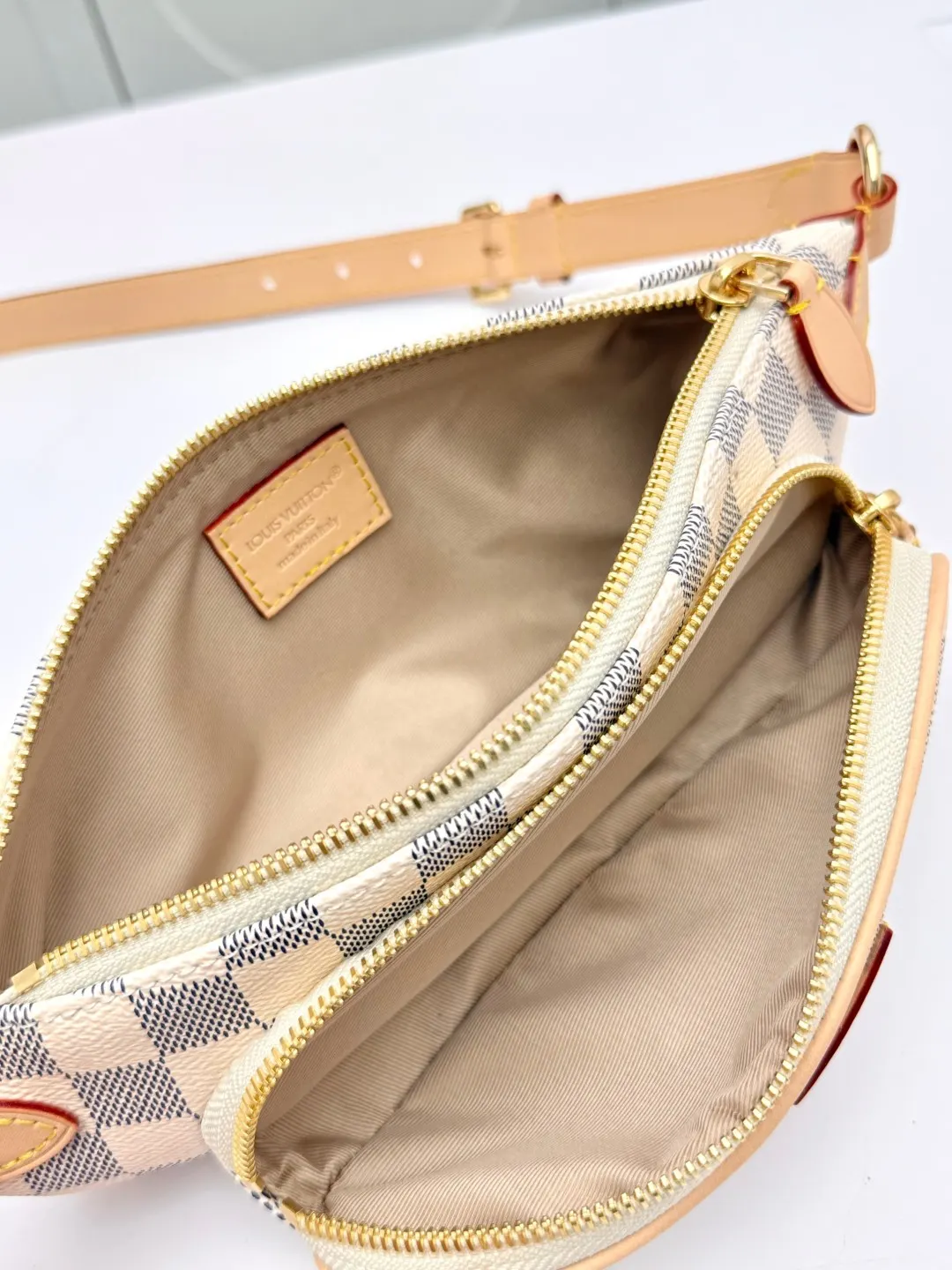 Louis Vuitton Monogram Belt Bag Casual Leather