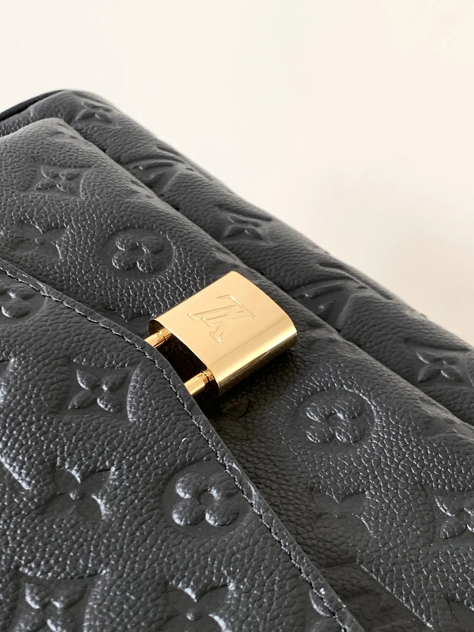 Audemars Piguet 黑色 杏色 牛皮 鏈條包 精致鏈條款
