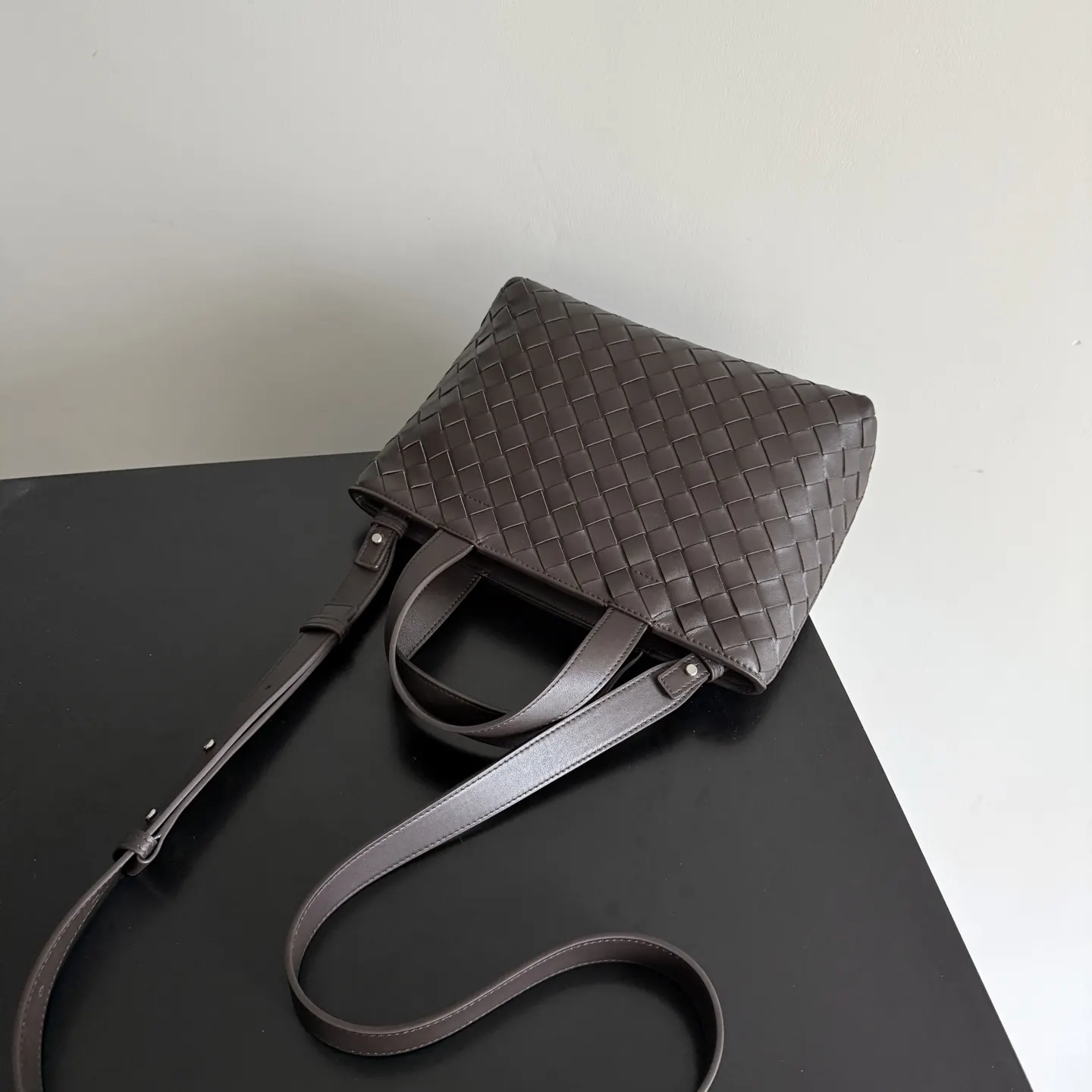 Bottega Veneta 牛皮 托特包 大容量托特款