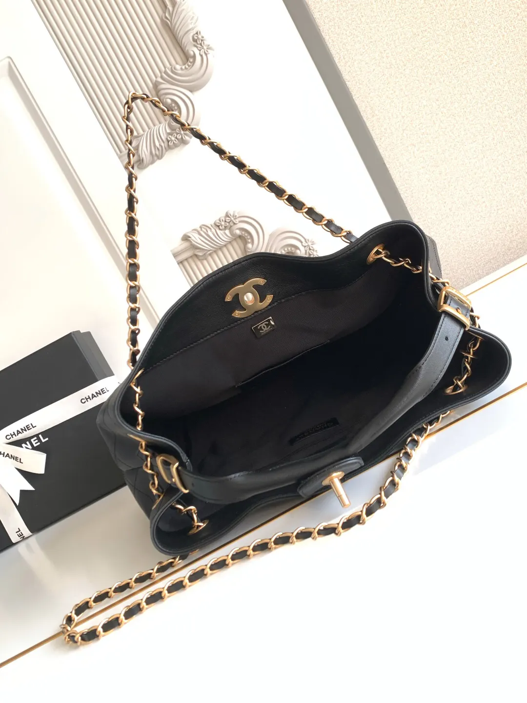 Chanel Tote Bag
