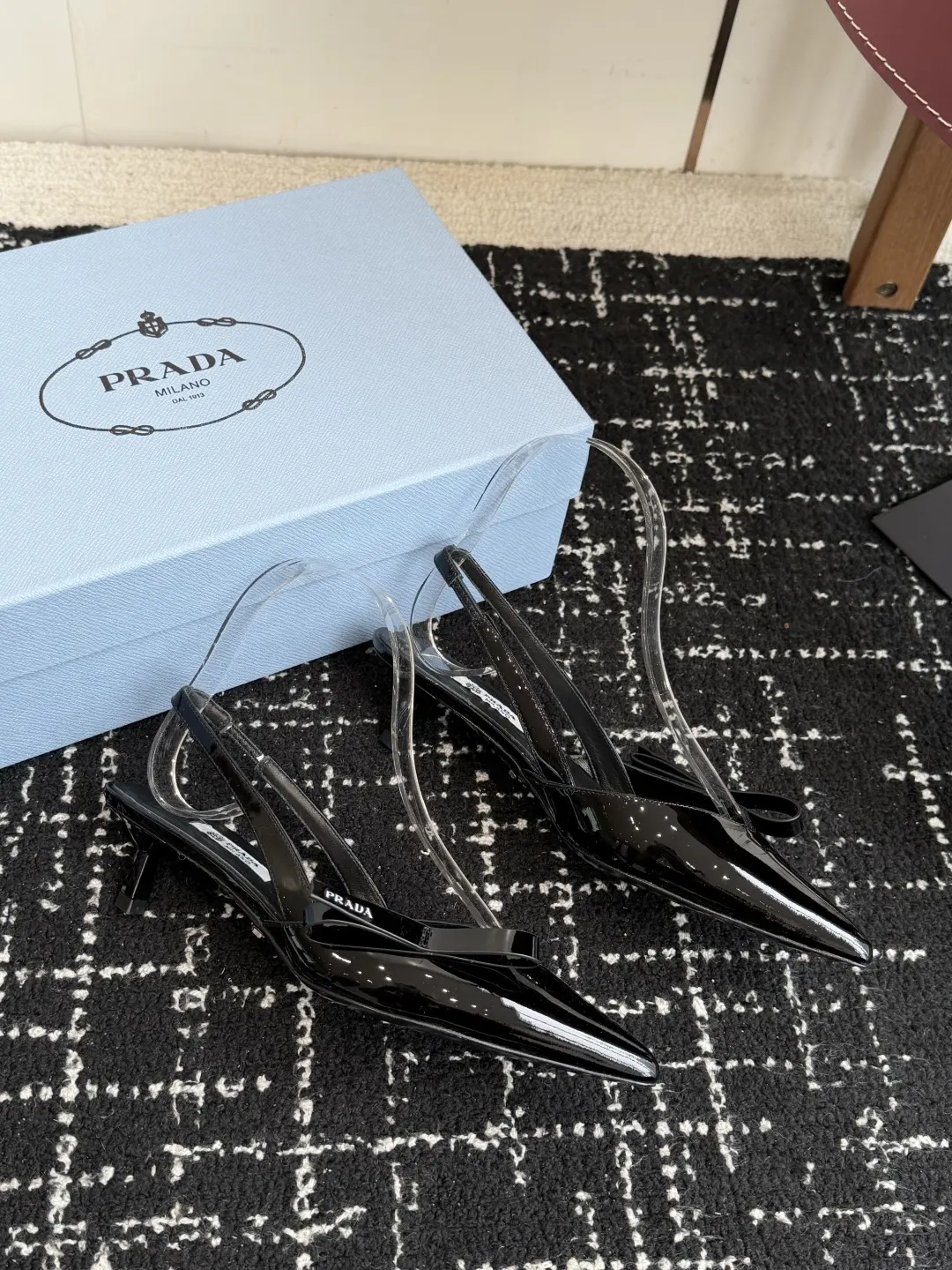 Prada 黑色 高跟鞋