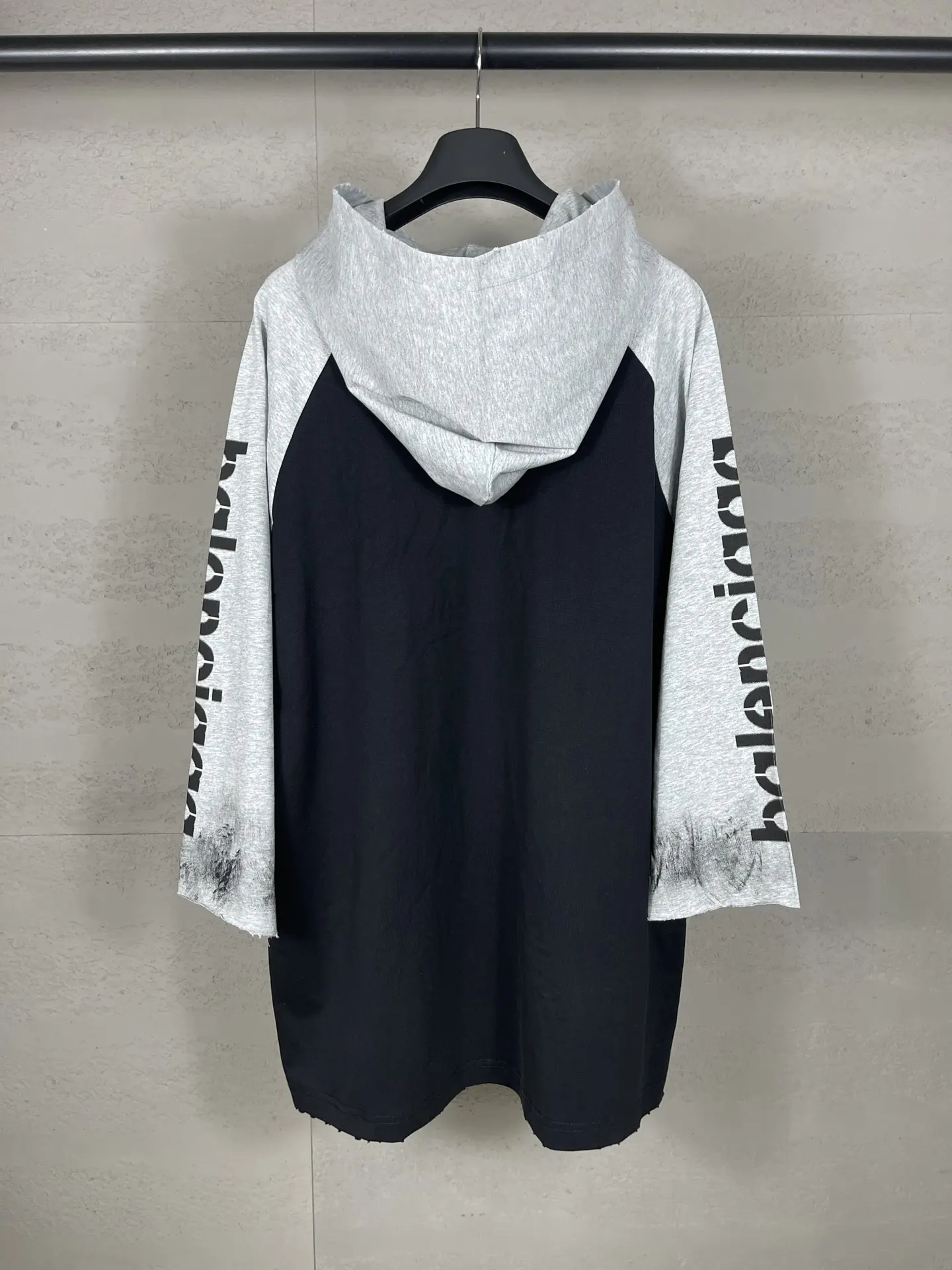 Balenciaga T恤 黑灰色