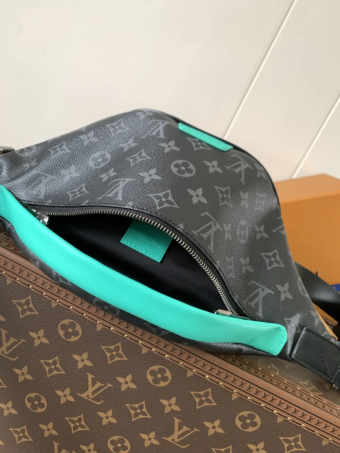 Belt Bag Casual Leather Image 9 Belt Bag Casual Leather Image 9
