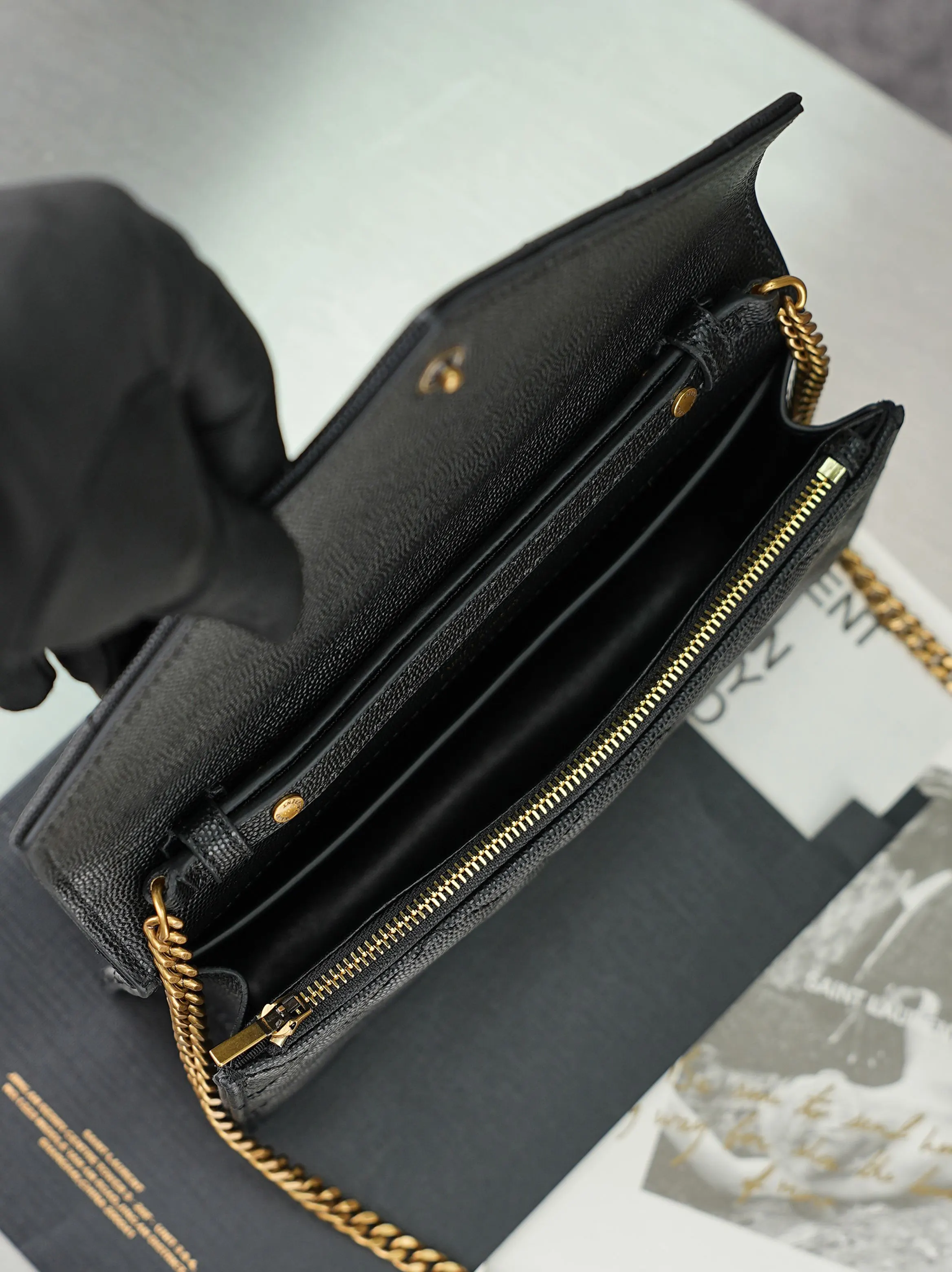 YSL 羊皮 链条可单肩 斜挎 容量适中 通勤出街都很OK 链条包 精致链条款