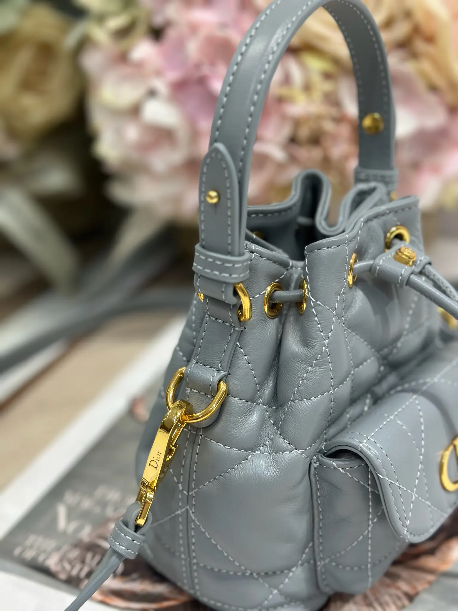 Dior Caro 灰色 皮革 水桶包