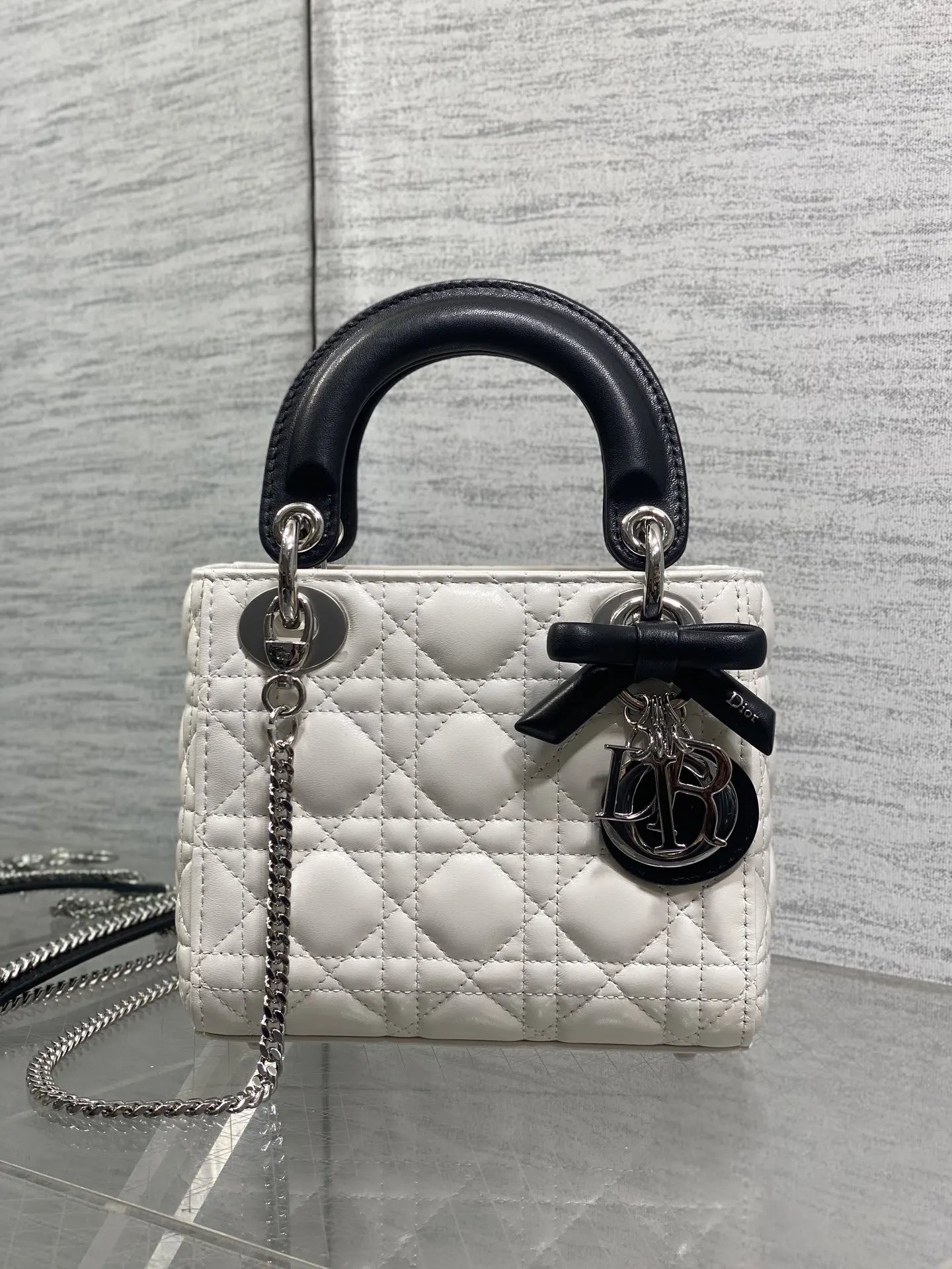 Dior Lady Dior Black/White Bow Handbag Image 3 Dior Lady Dior Black/White Bow Handbag Image 3
