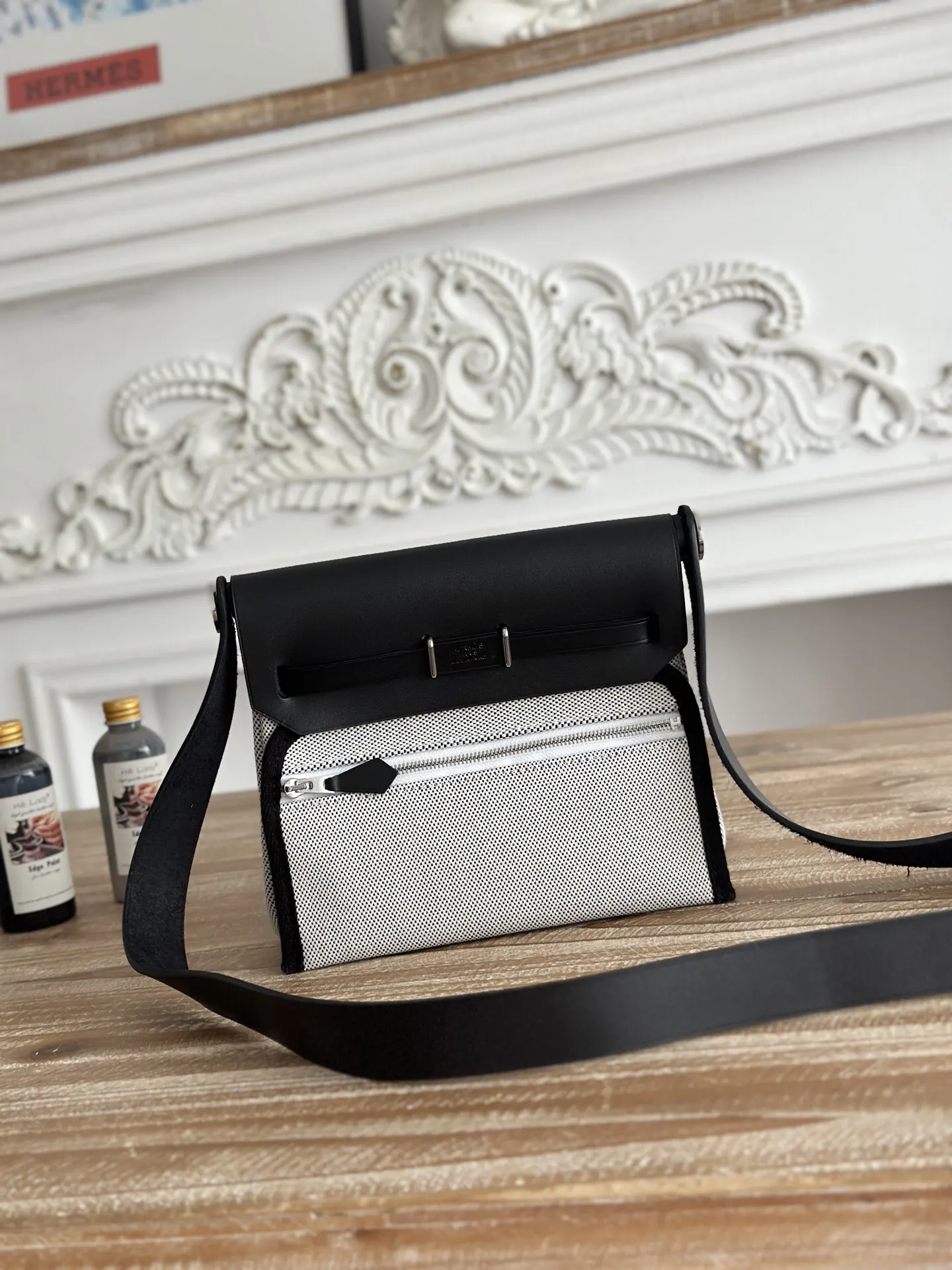 Hermès Herbag 帆布拼皮 雙肩包 20cm 轻便通勤(數字4) Hermès Herbag 帆布拼皮 雙肩包 20cm 轻便通勤(數字4)