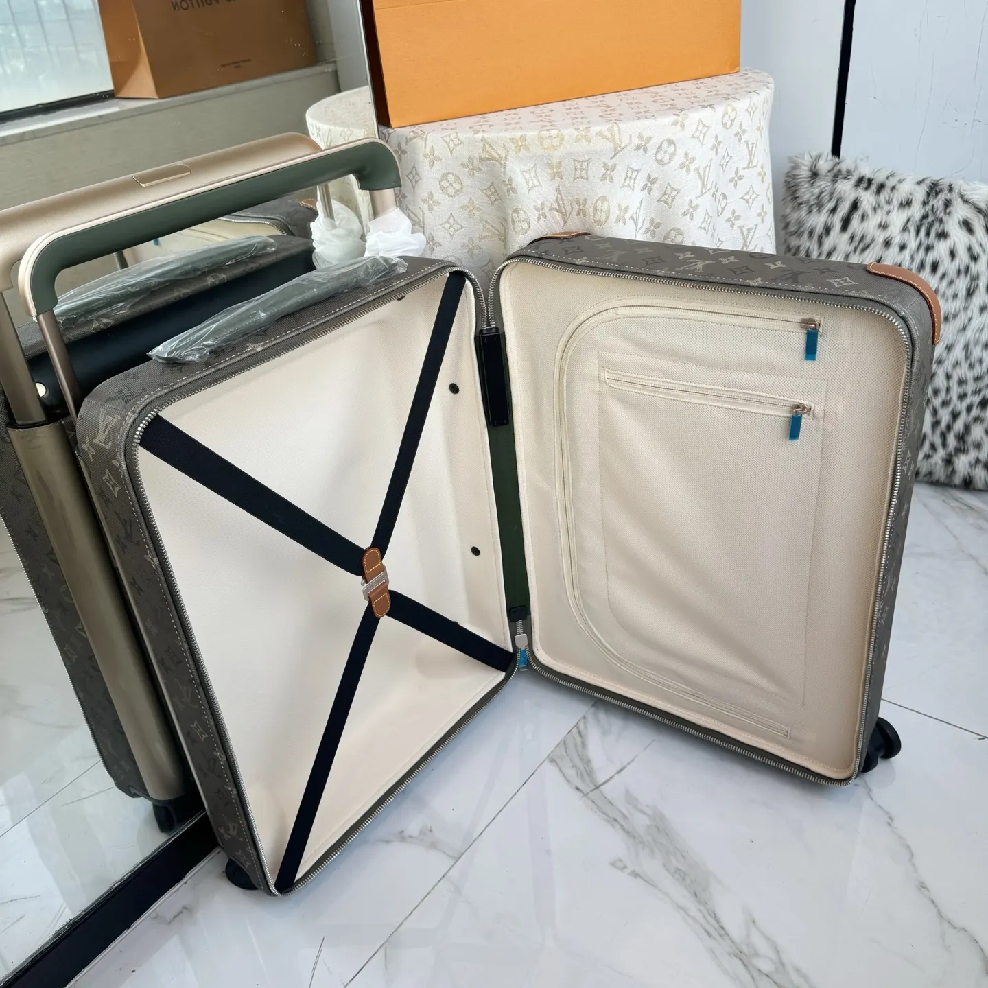 LV 老花 绿色 Mo行李箱 旅行拉杆款 轻便出行款