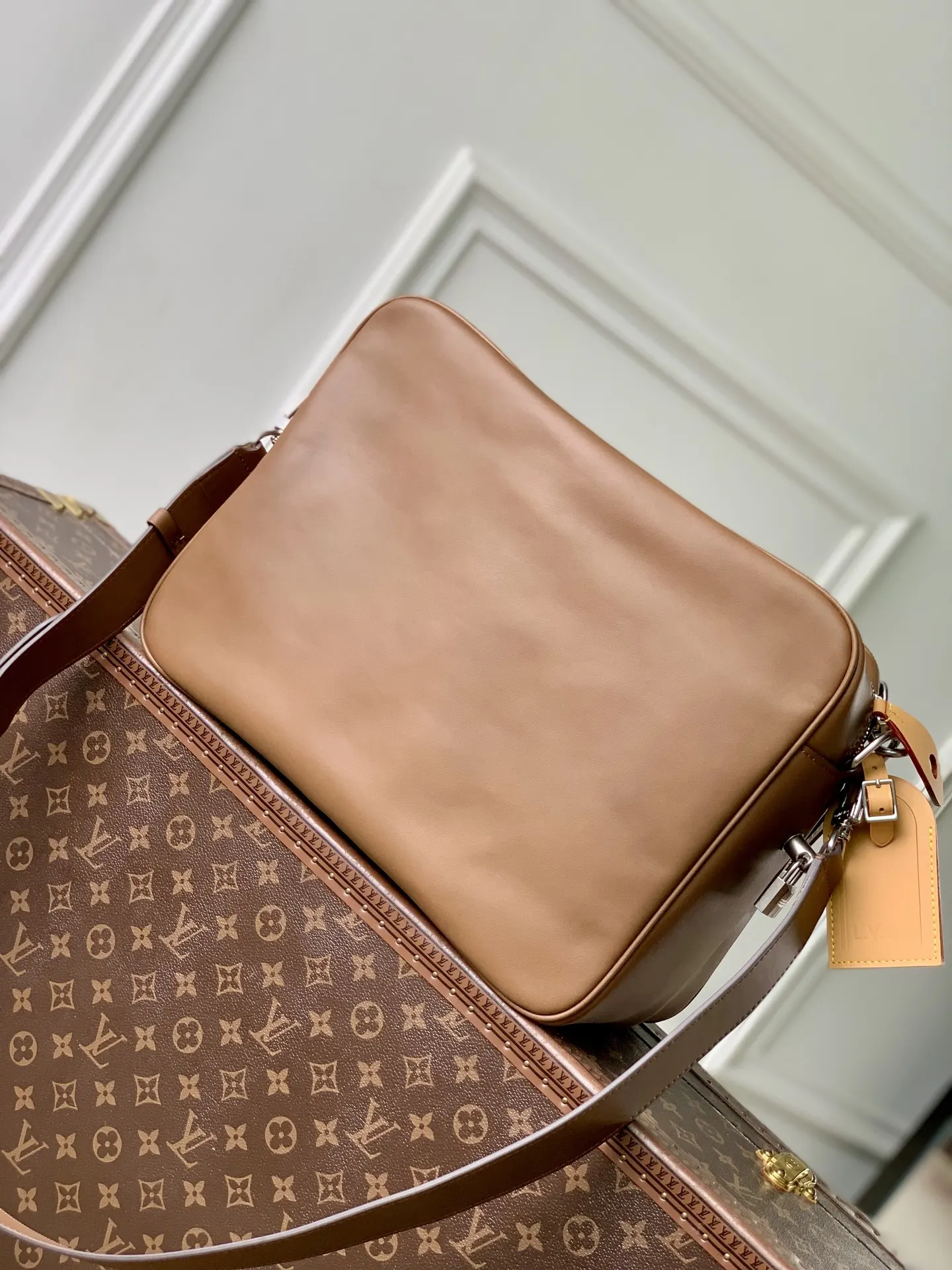 LV 棕色 提花 Blason 提花织物内里蕴藏充裕容量 能轻松收纳笔 收纳包 旅行收纳款