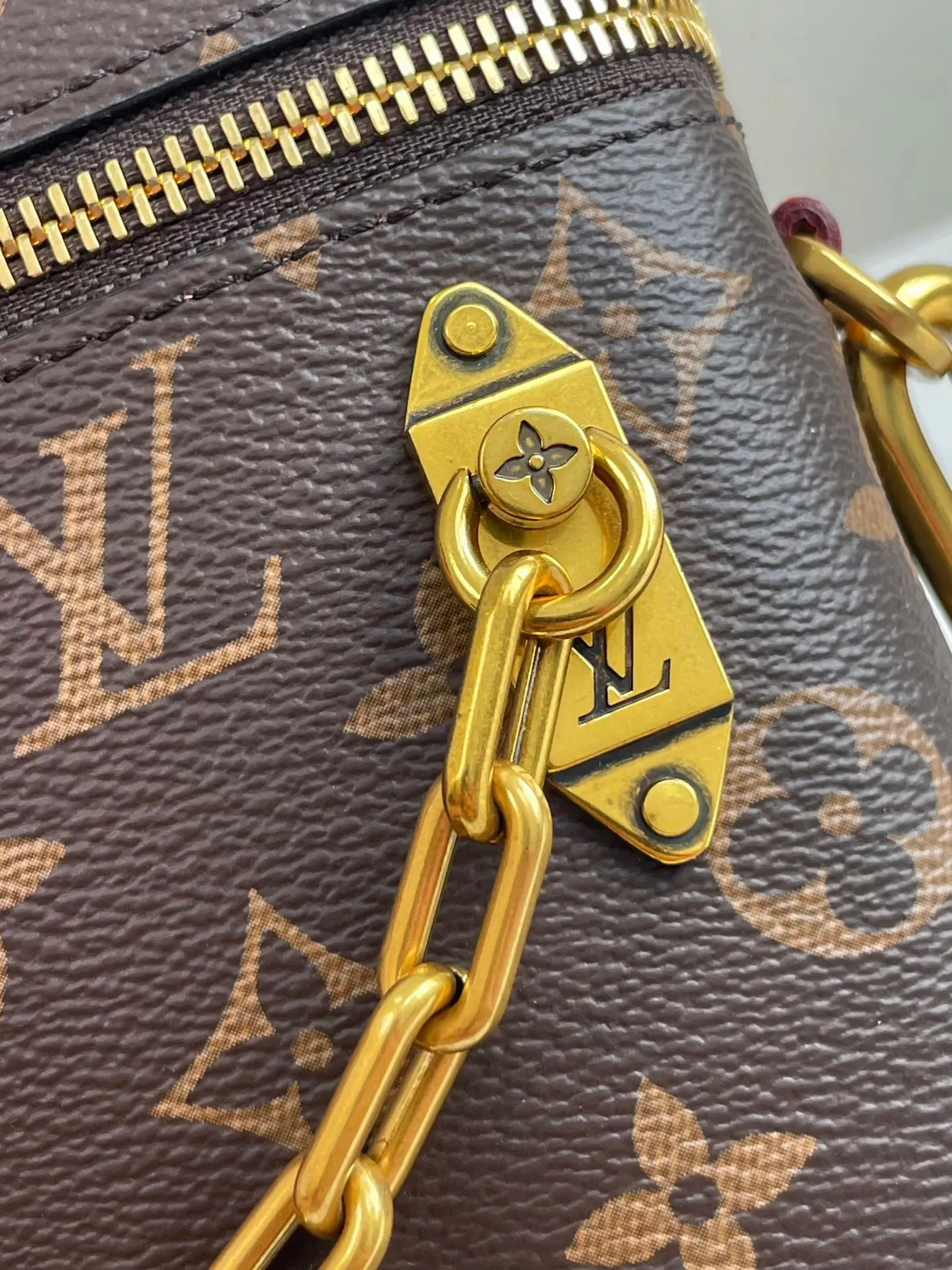 LV 老花小水桶包 金链斜挎款(數字13) LV 老花小水桶包 金链斜挎款(數字13)