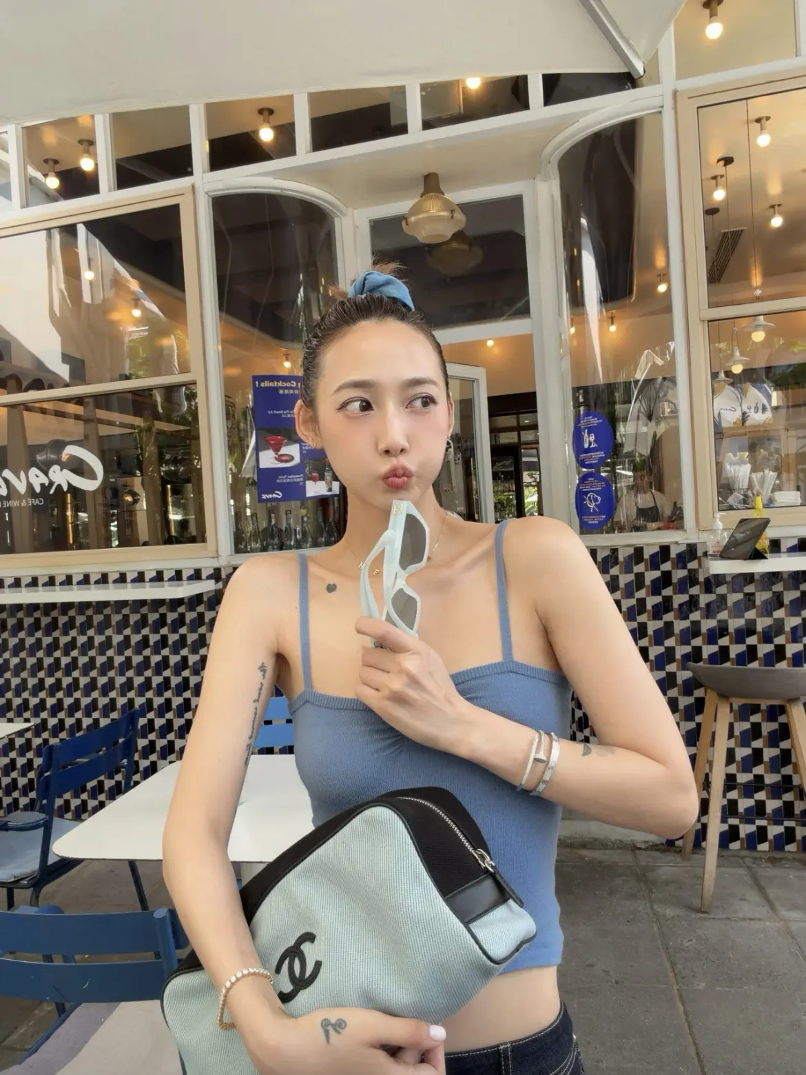 精致立体的黄金 优雅利 化妆包 便携收纳款