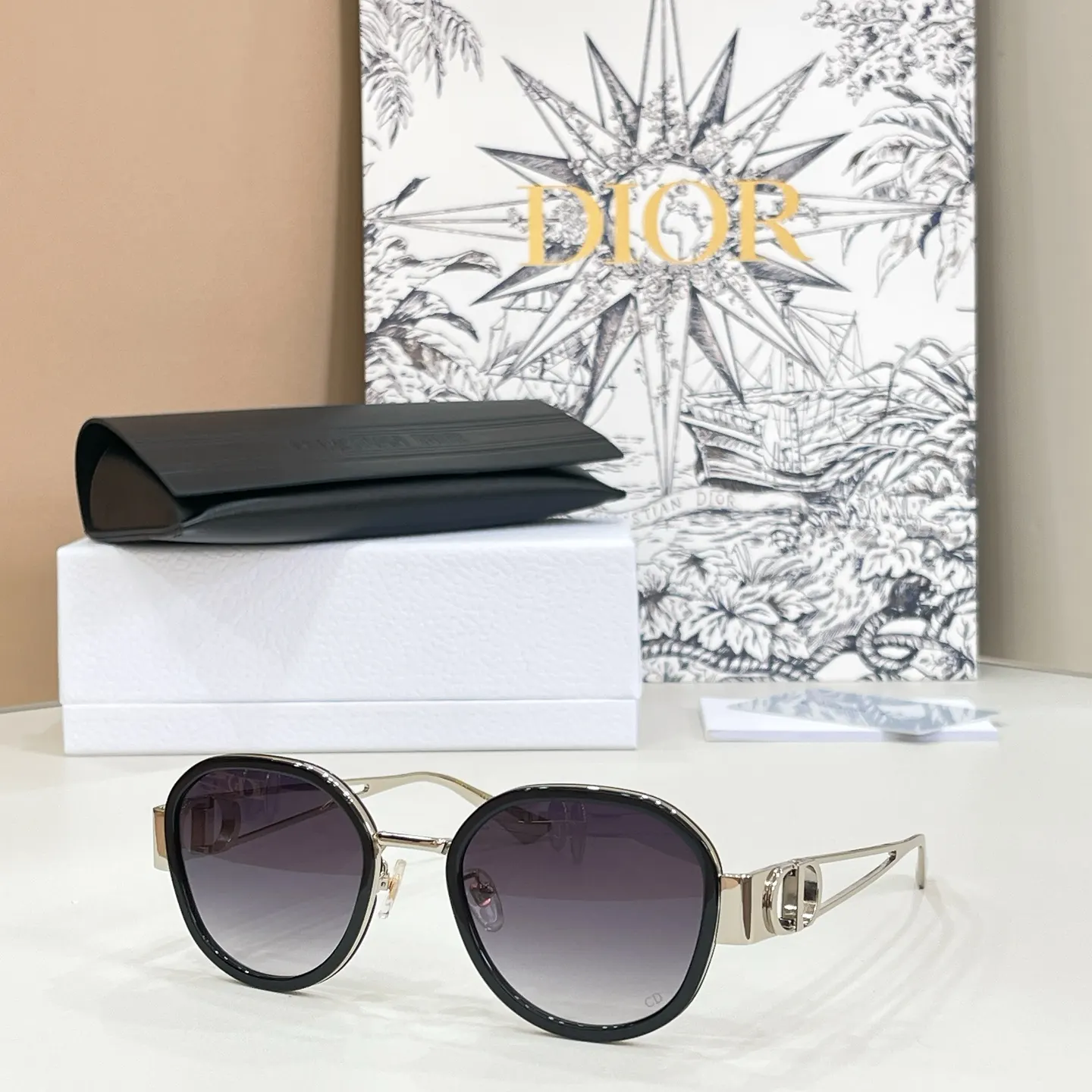Dior 金屬框太陽鏡 輕奢