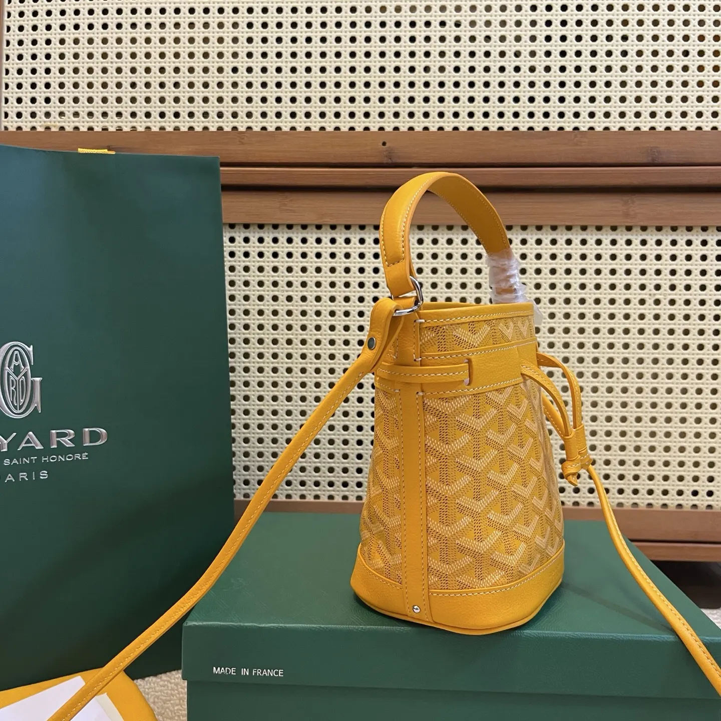 Goyard 皮革 轻盈小巧去始终保持标志性水桶百搭造型 水桶包 休閒水桶款