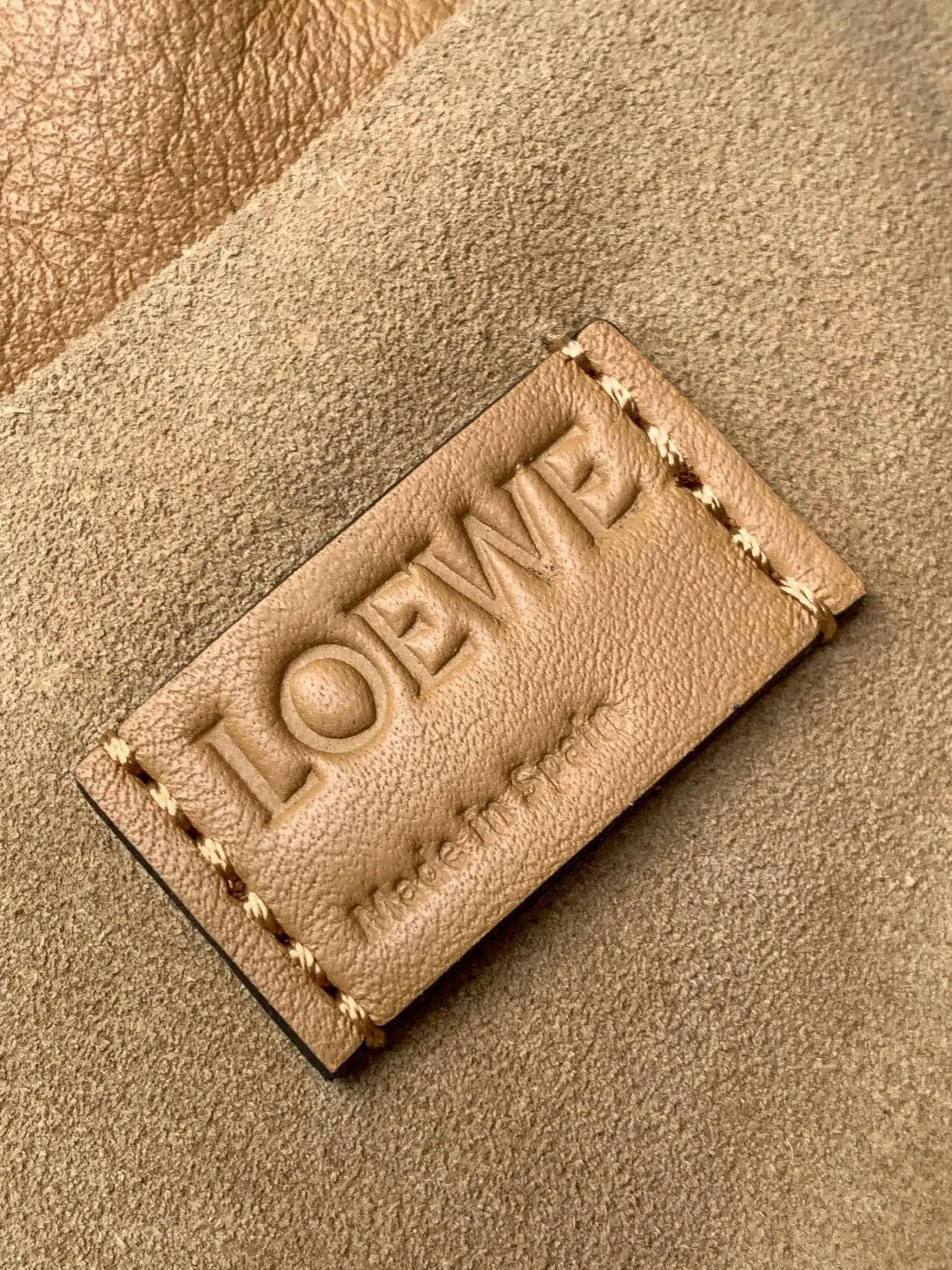 Loewe 小牛皮 托特包 大容量托特款