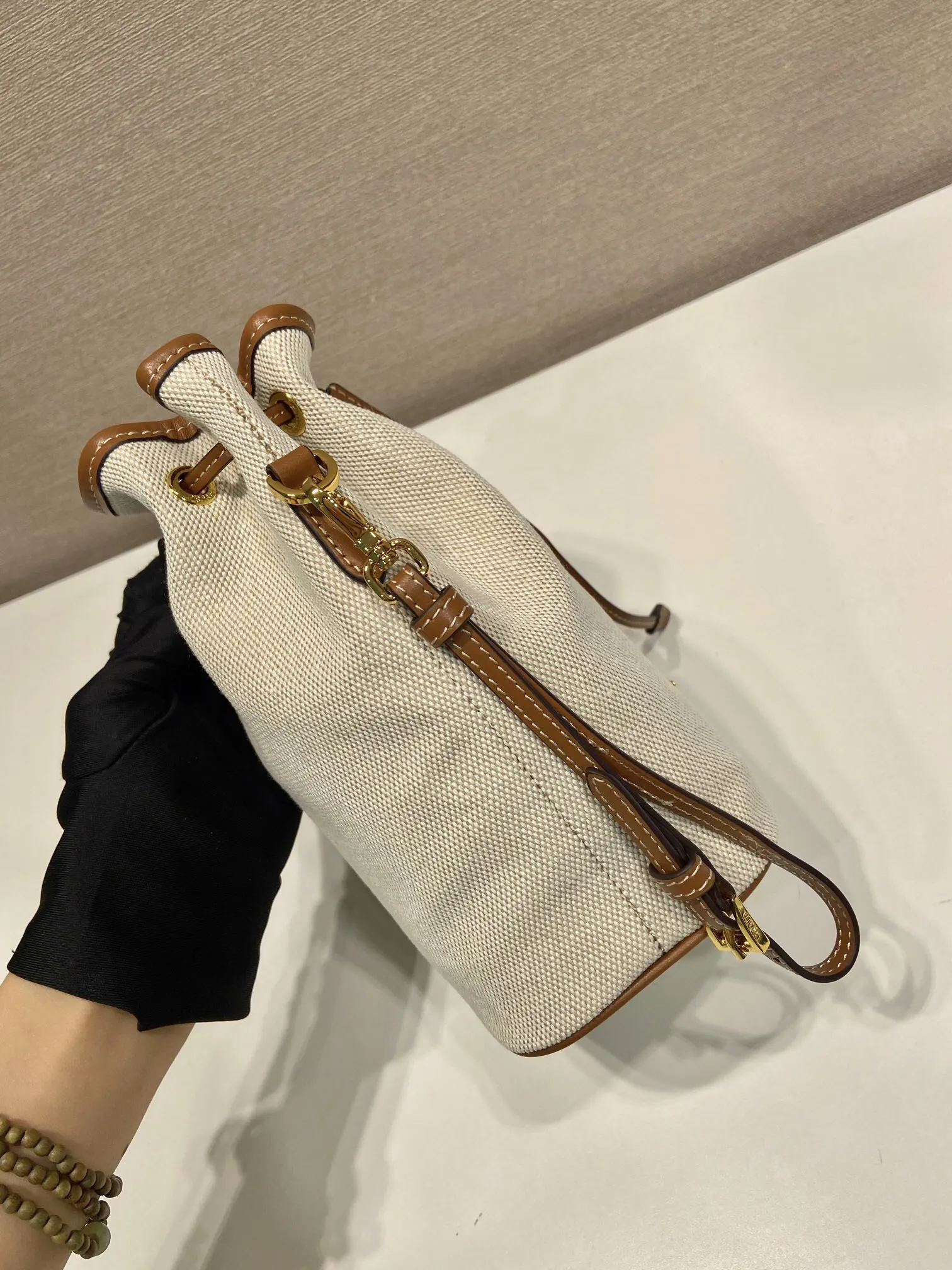 帆布 容量空间大 水桶包 休閒水桶款