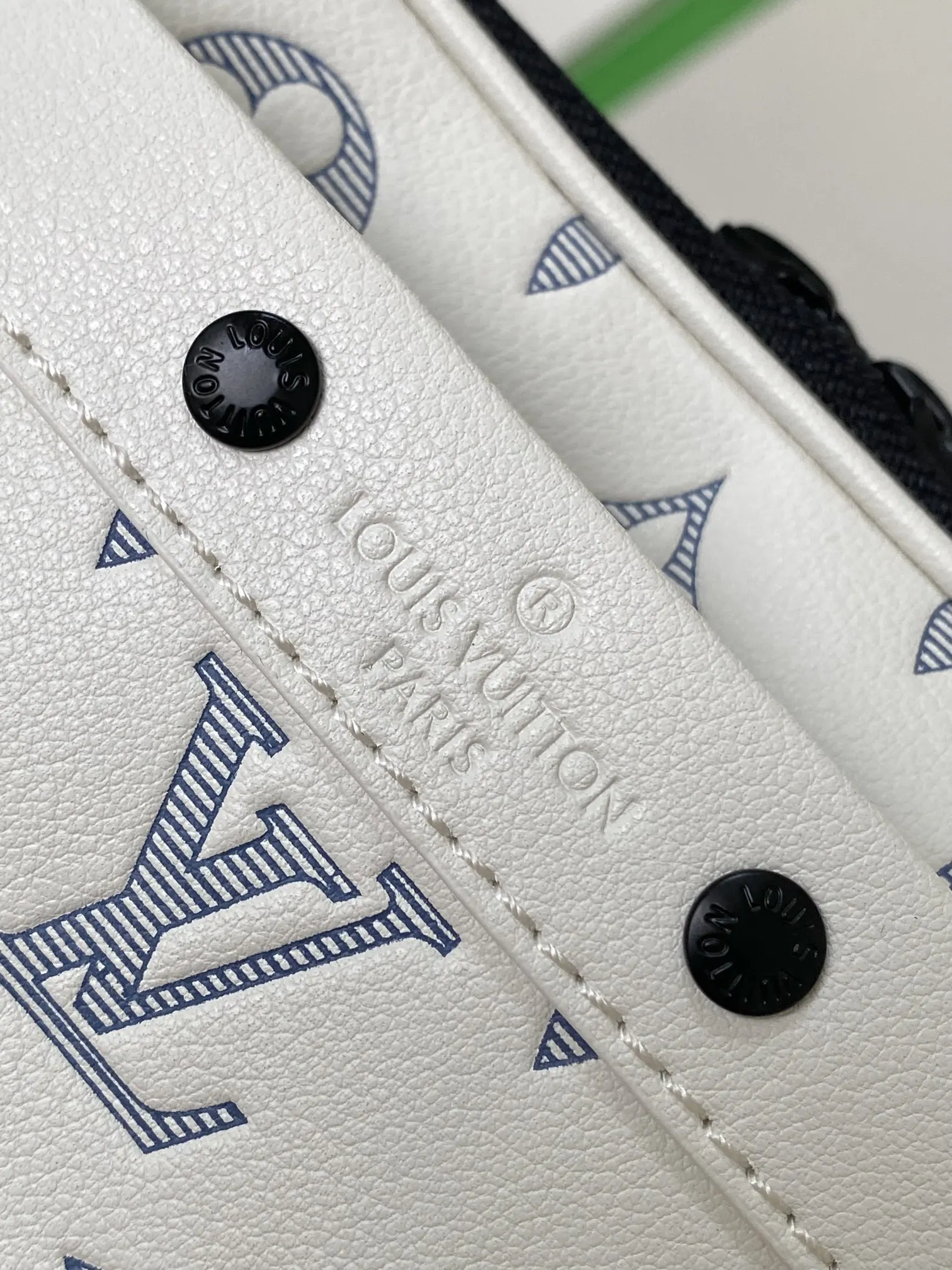 Louis Vuitton M83383 Monogram 手提包