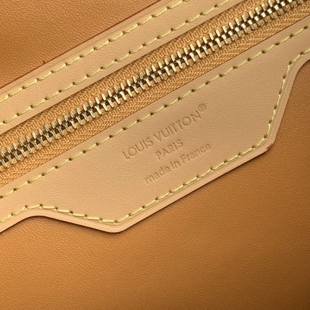 Louis Vuitton Shoulder Bag Image 9 Louis Vuitton Shoulder Bag Image 9