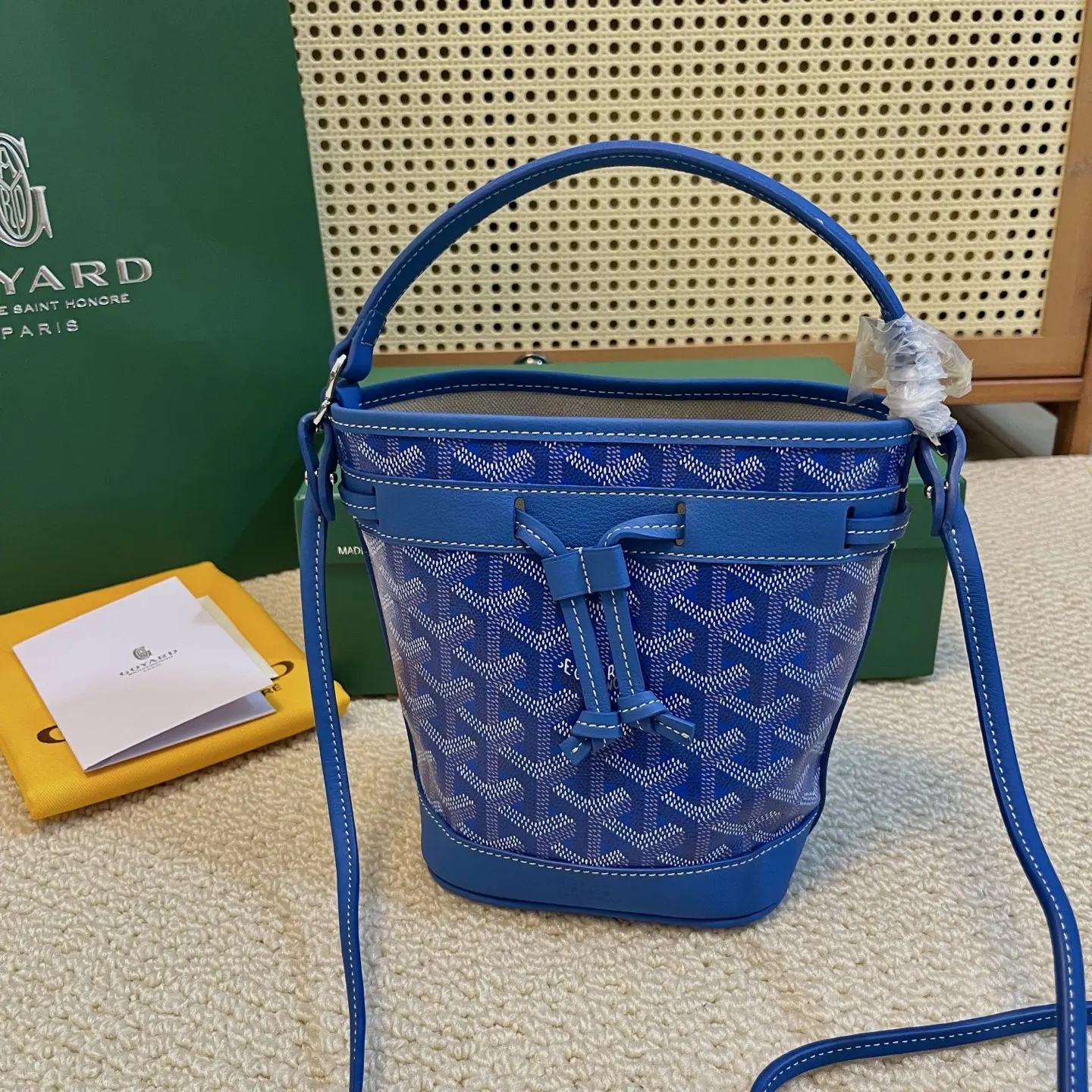Goyard 皮革 轻盈小巧去始终保持标志性水桶百搭造型 水桶包 休閒水桶款