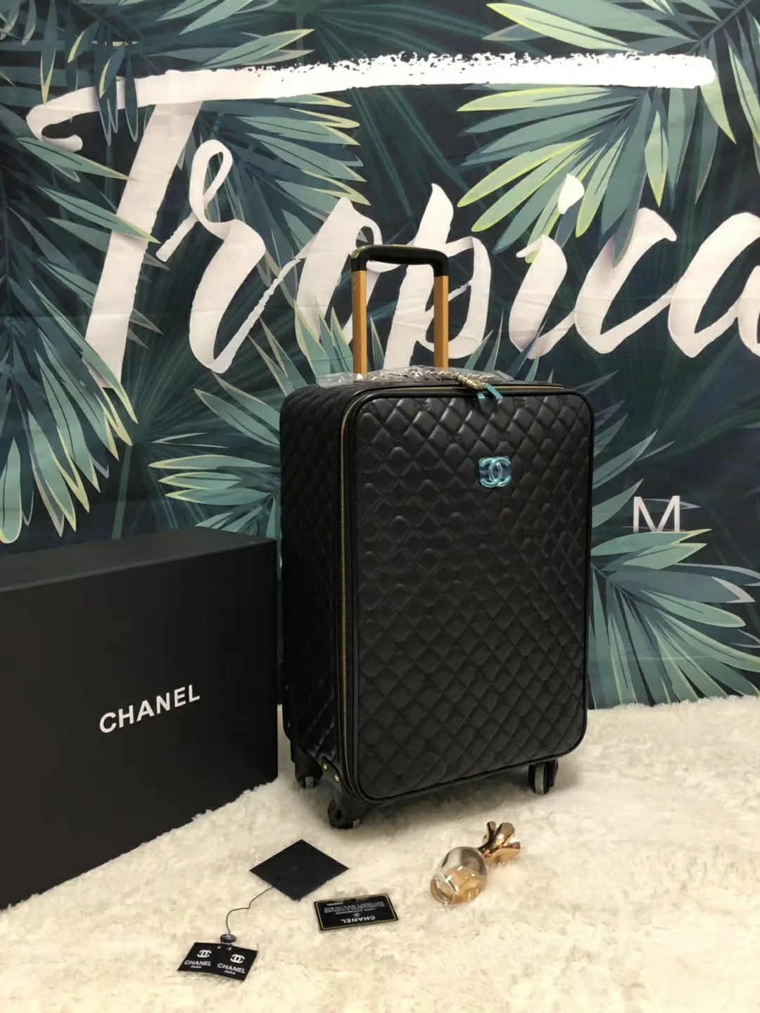 CHANEL 把 她 带上吧 伴你度过愉快的旅程 行李箱 旅行拉杆款 輕便出行款