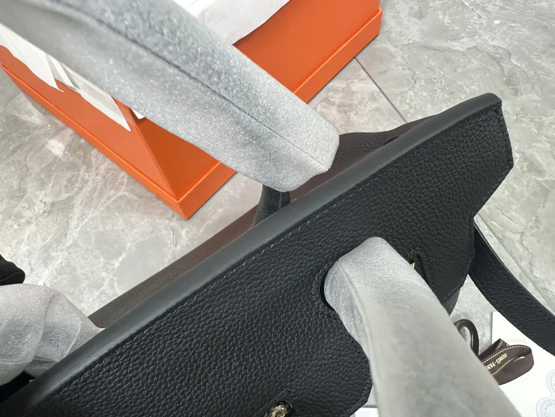 Hermès 供你选择 荔枝纹牛皮 手提包