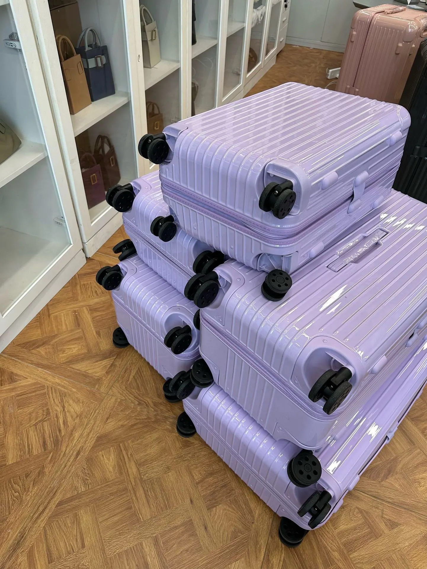 黑色 白色 Essential系列 墨綠 尺寸 行李箱 旅行拉杆款 輕便出行款