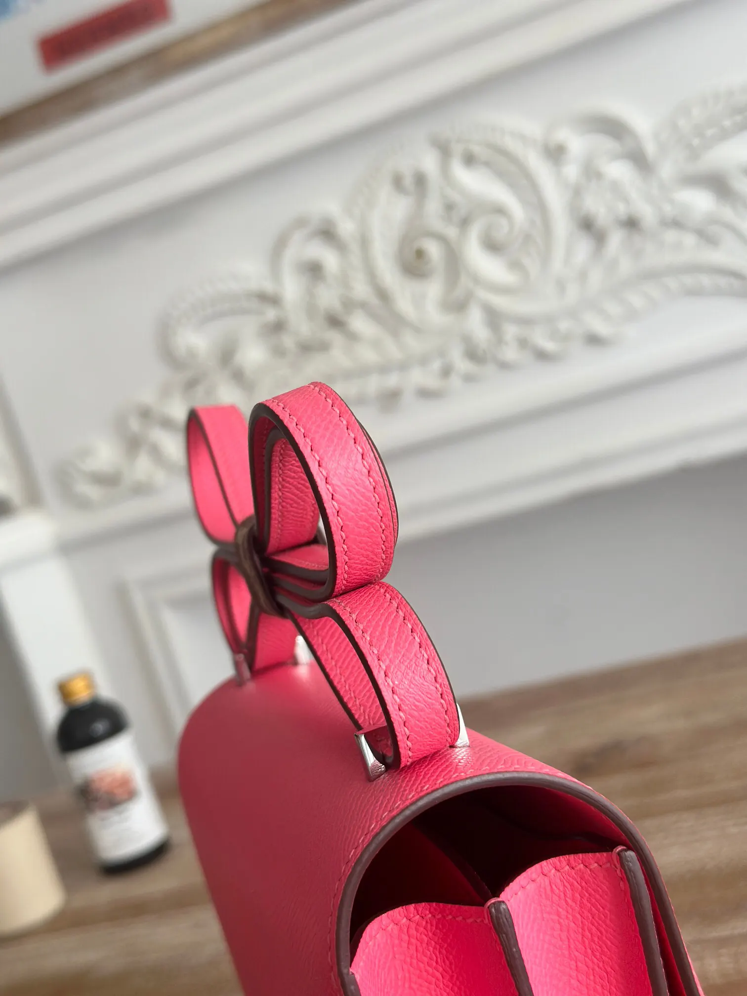Hermès Constance 奶昔粉 Epsom掌纹牛皮 斜挎包 19cm