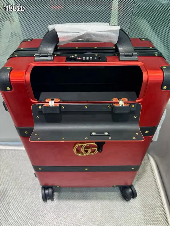黑色 GUCCl 鋁镁合金登机箱 仅供出囗的 比官方抢 行李箱 旅行拉杆款 輕便出行款