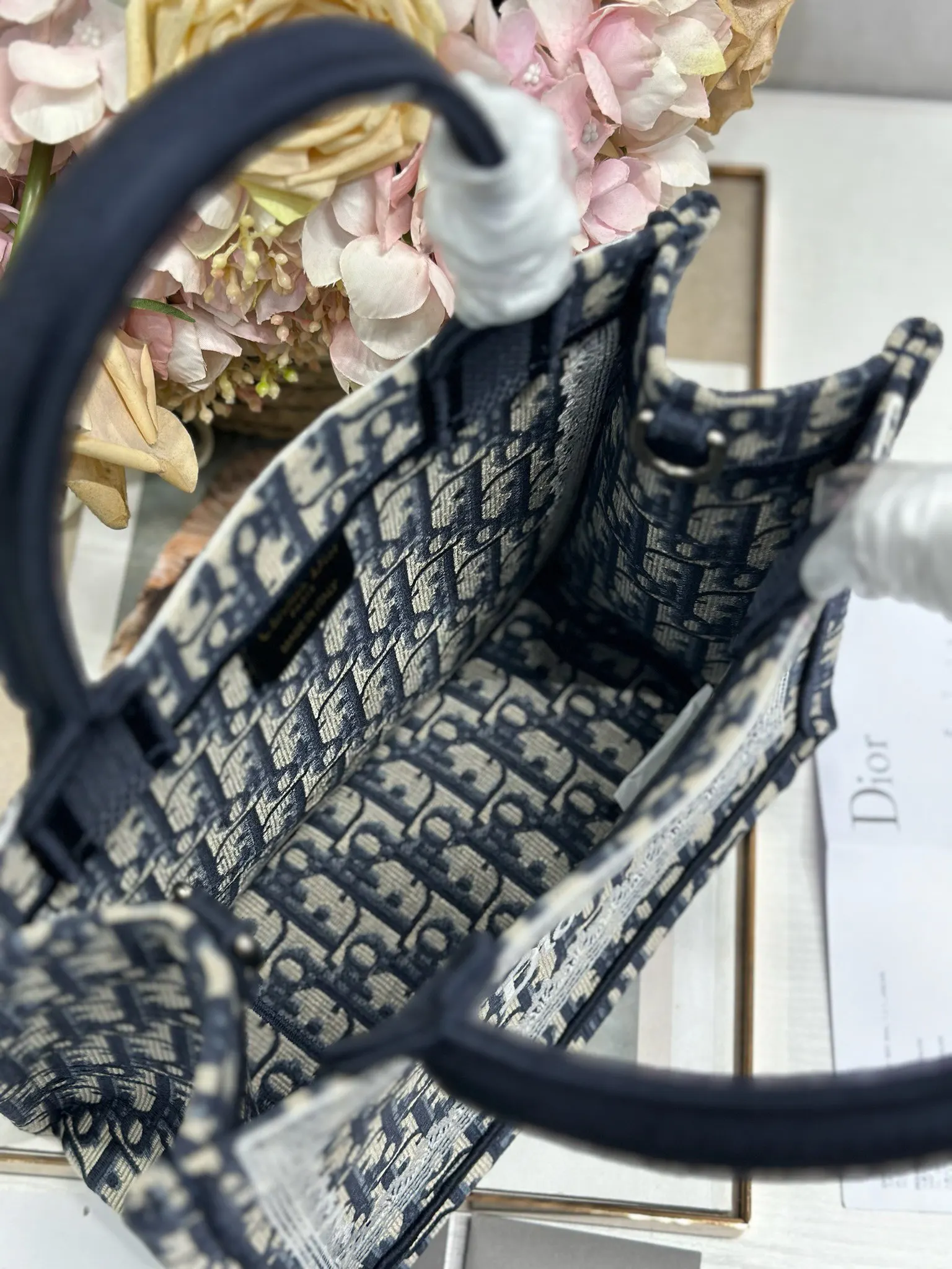 Book Tote 小小的包型装点零碎的小东西也很方便呐~ 用 时髦 托特包 大容量托特款(數字3) Book Tote 小小的包型装点零碎的小东西也很方便呐~ 用 时髦 托特包 大容量托特款(數字3)
