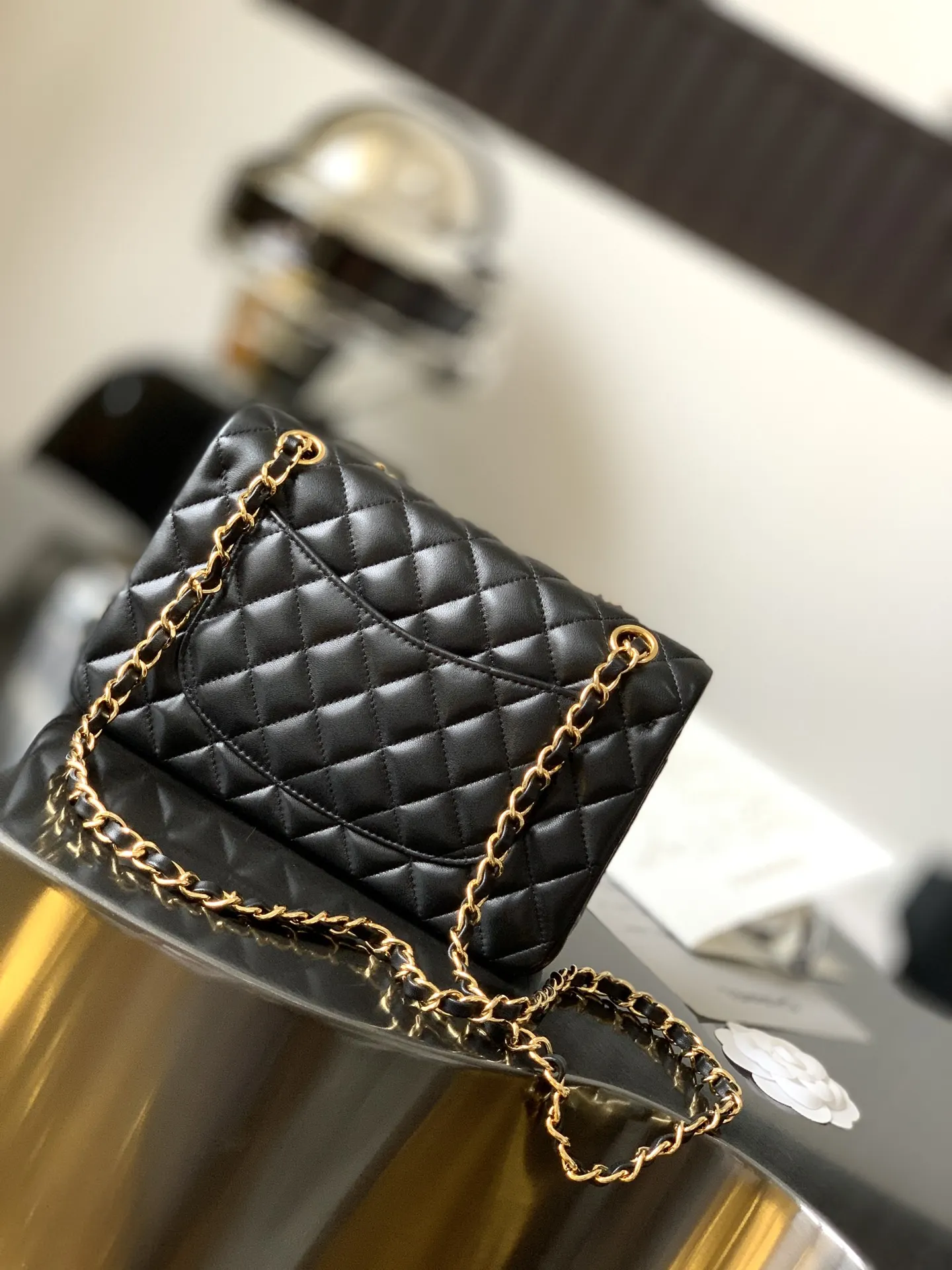 Chanel 羊皮翻蓋鏈條包 單肩斜挎(數字3) Chanel 羊皮翻蓋鏈條包 單肩斜挎(數字3)