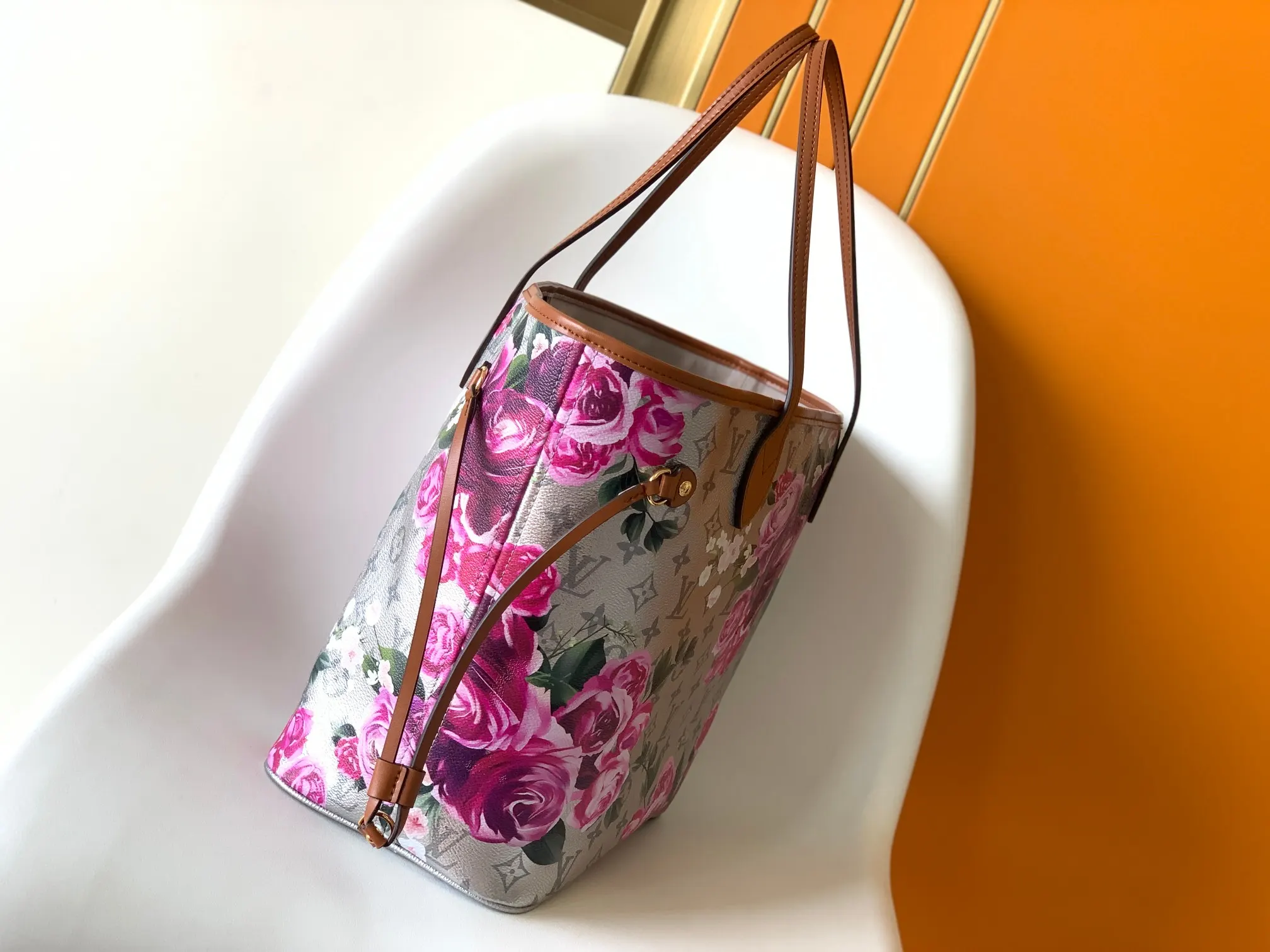 LV Neverfull 金色 牛皮 手拿包 精致手拿款
