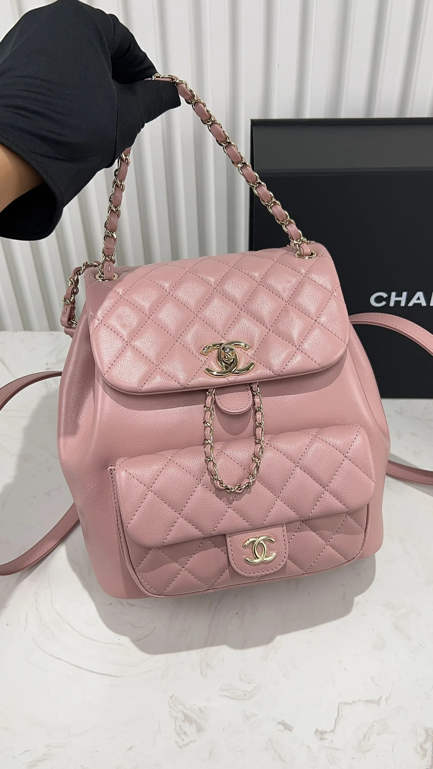 CHANEL 粉色 小牛皮 雙肩包 实用雙肩款