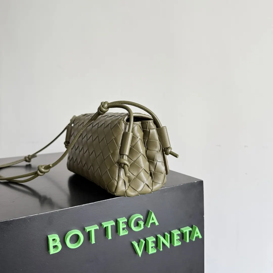 Bottega Veneta 手拿包 精致手拿款