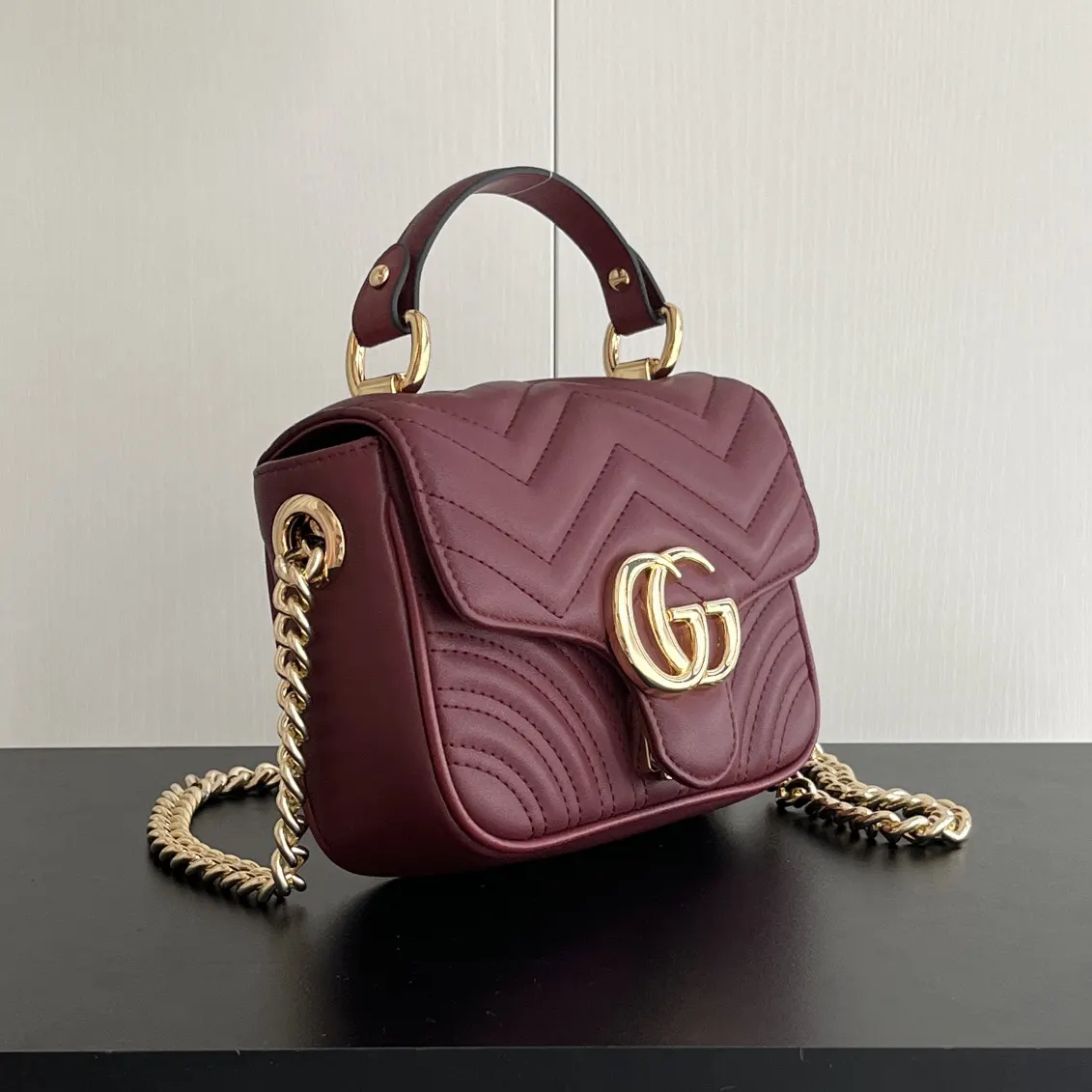 Gucci Marmont Quilted Leather Chain Bag Shoulder and Crossbody Wear Image 2 Gucci Marmont Quilted Leather Chain Bag Shoulder and Crossbody Wear Image 2