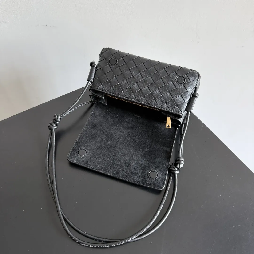 Bottega Veneta 手拿包 精致手拿款