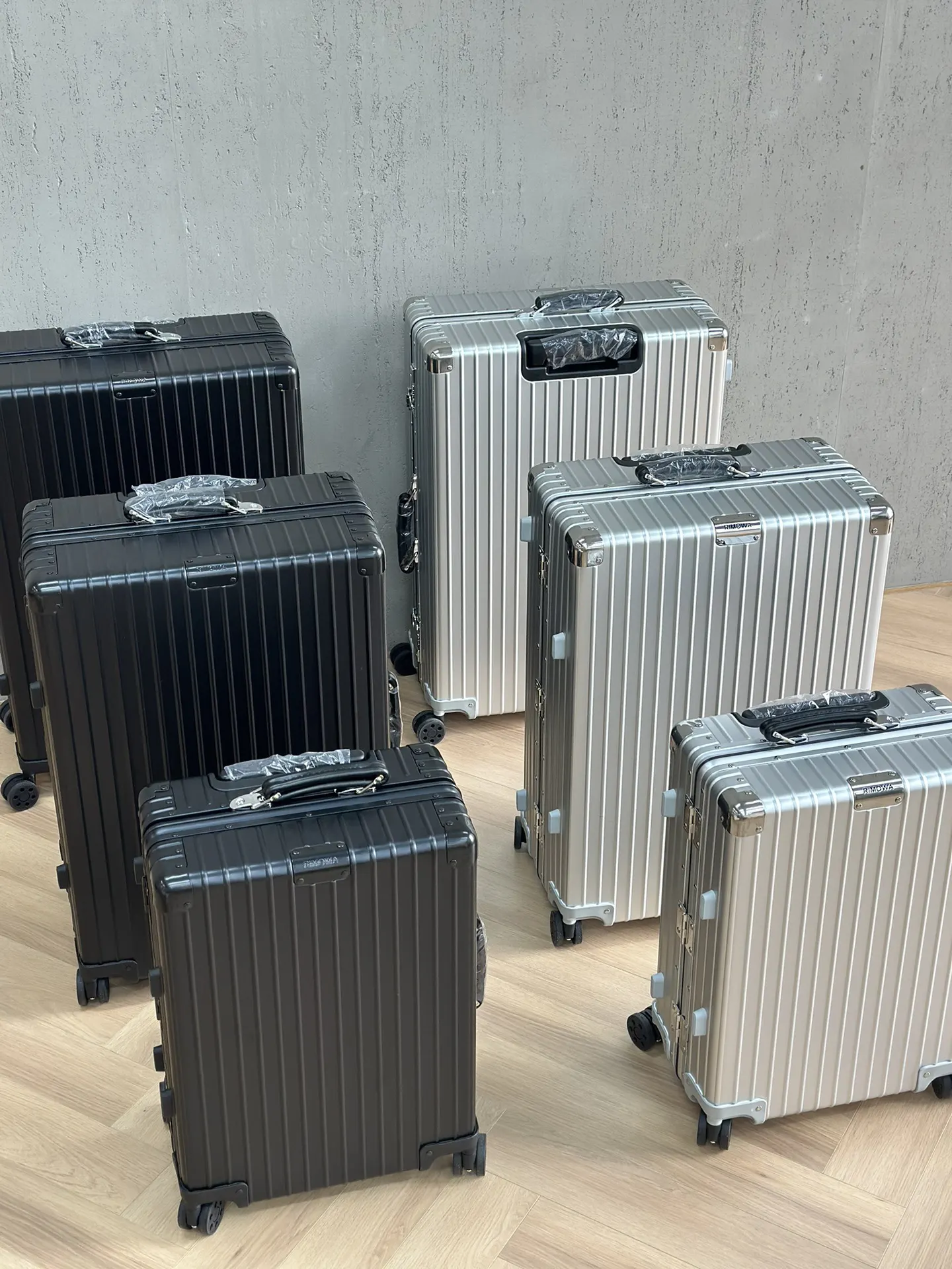 黑色 銀色 宝藏行李箱 你的 梦中情箱 Rimowa 復古 旅行拉杆款 輕便出行款