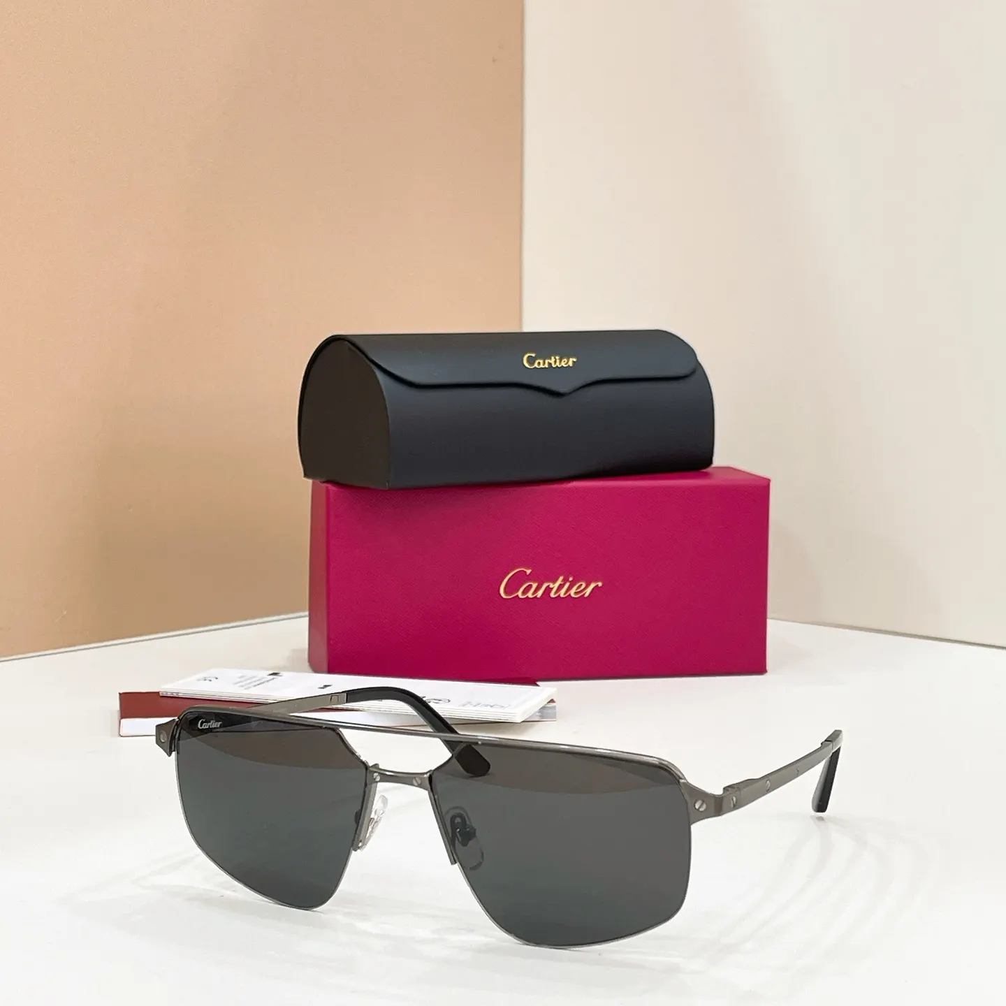 Cartier 墨镜 時尚防晒款