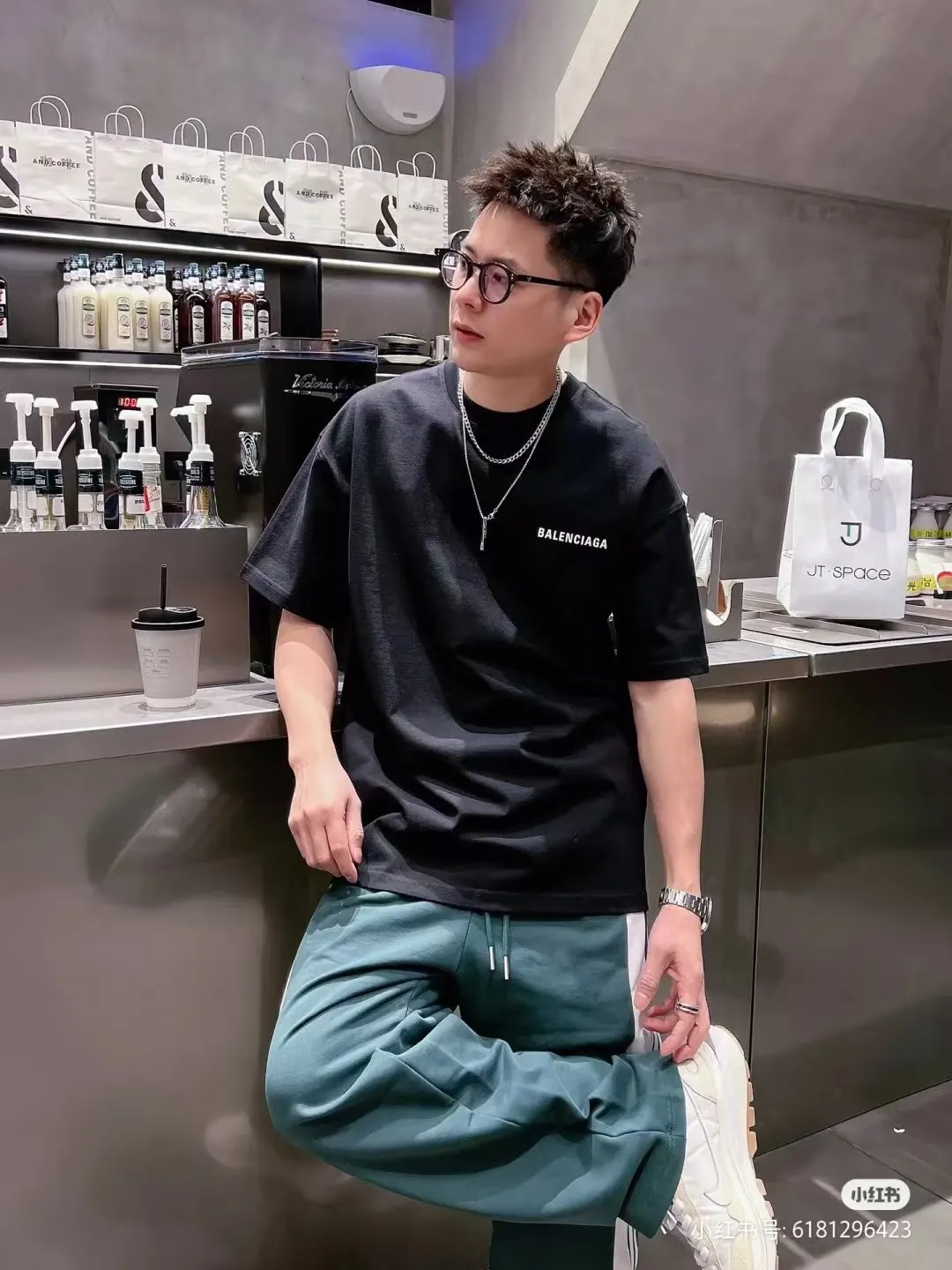 Balenciaga Black Cotton Logo Short Sleeve T-Shirt Street