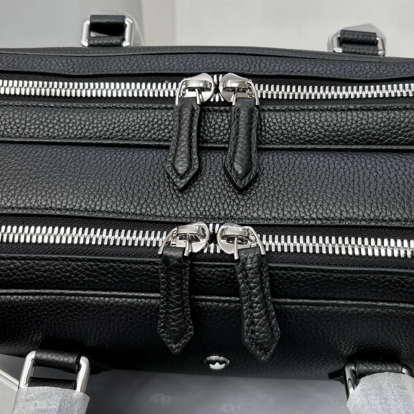 牛皮 MONTBLANC 万宝龙粒纹软皮精選系列 旅行袋 大容量旅行款
