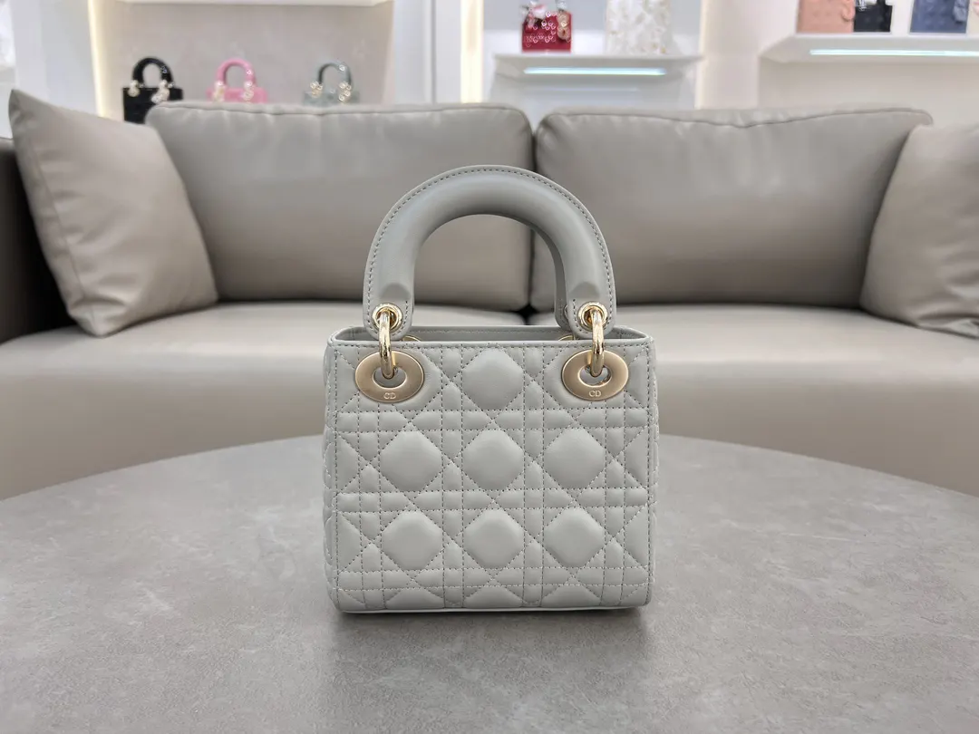 Dior Lady Dior 银灰色羊皮手提斜挎包 小号款 经典款
