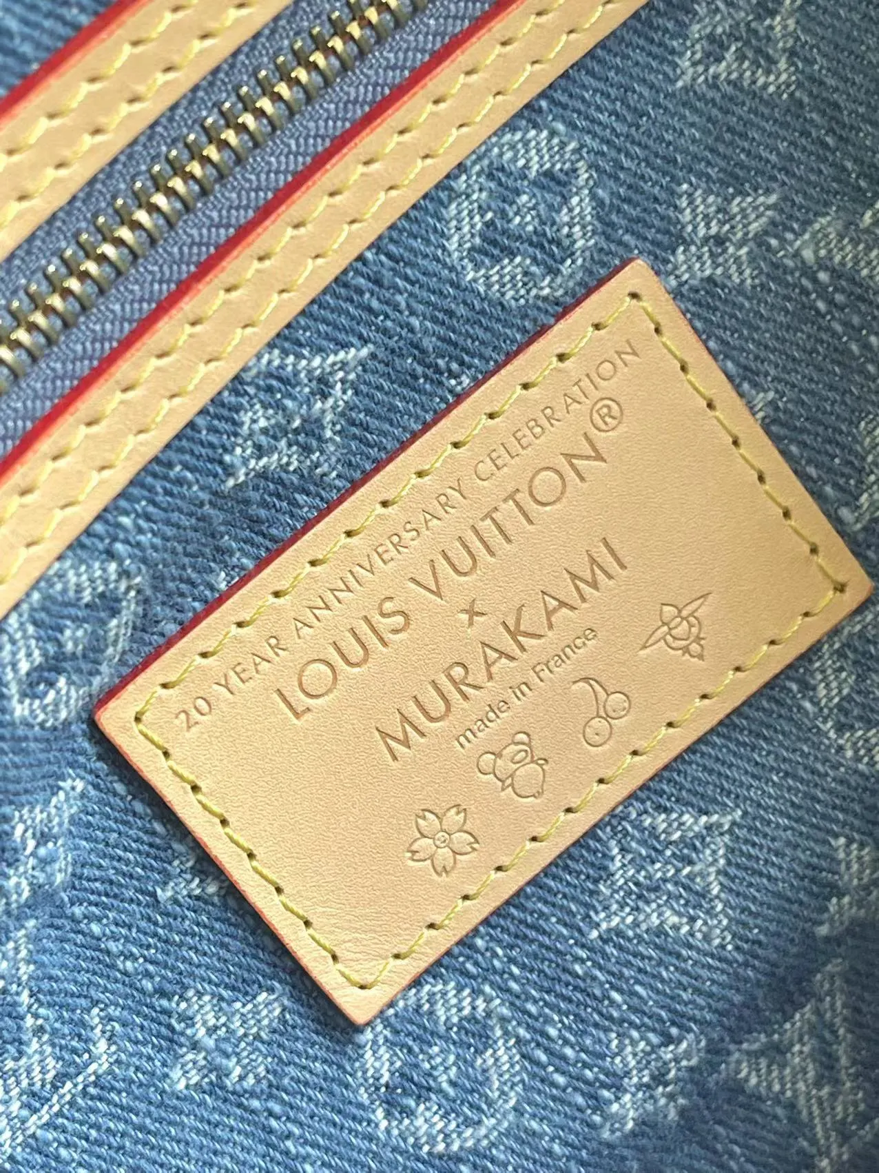Louis Vuitton White Shoulder Bag Leather