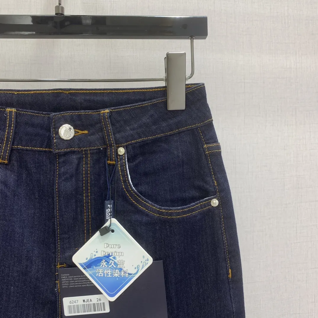 PRADA 牛仔 三角标 牛仔裤 休闲宽松款