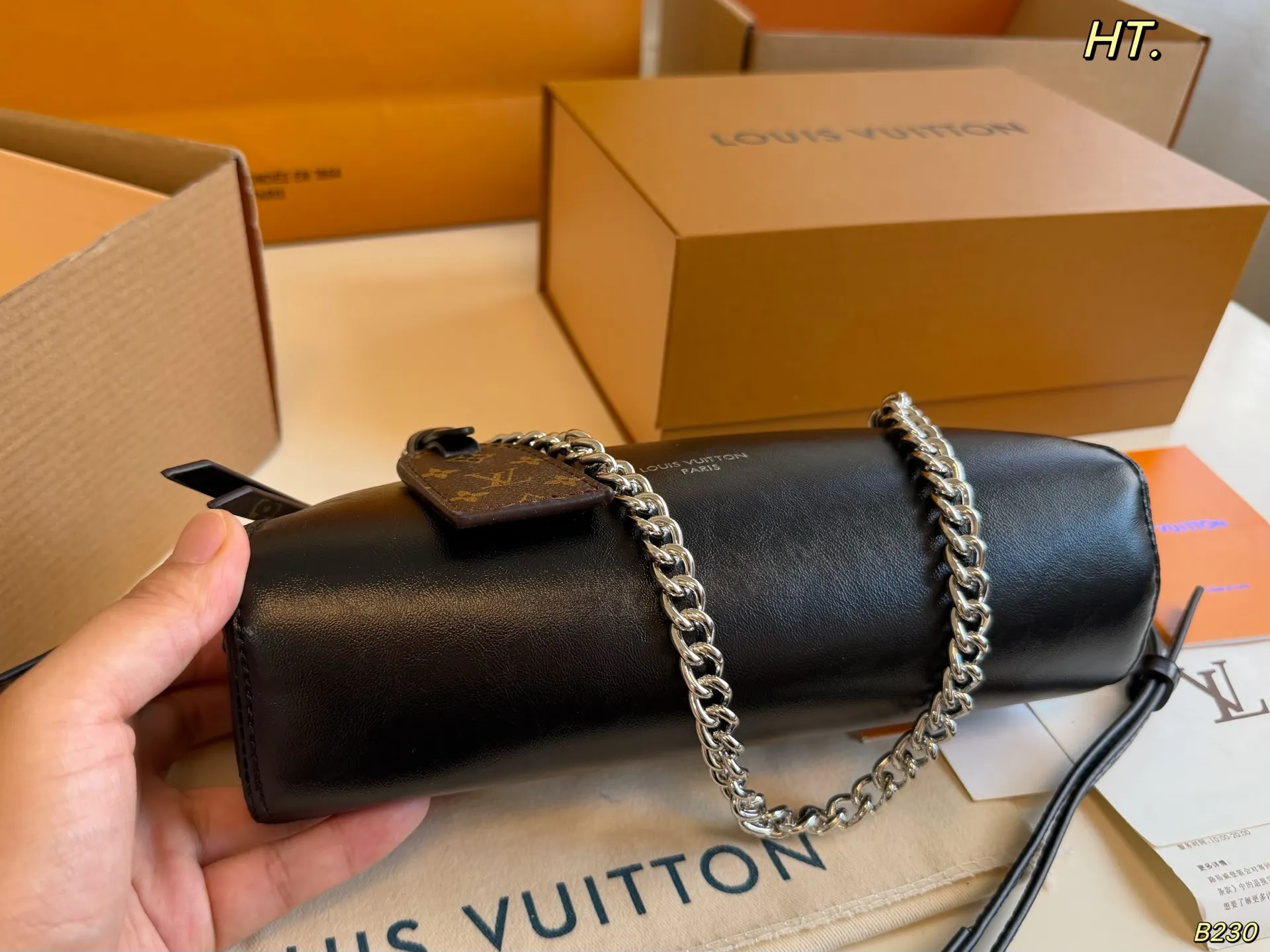 LV 银色 × Pochette 链条包 精致链条款